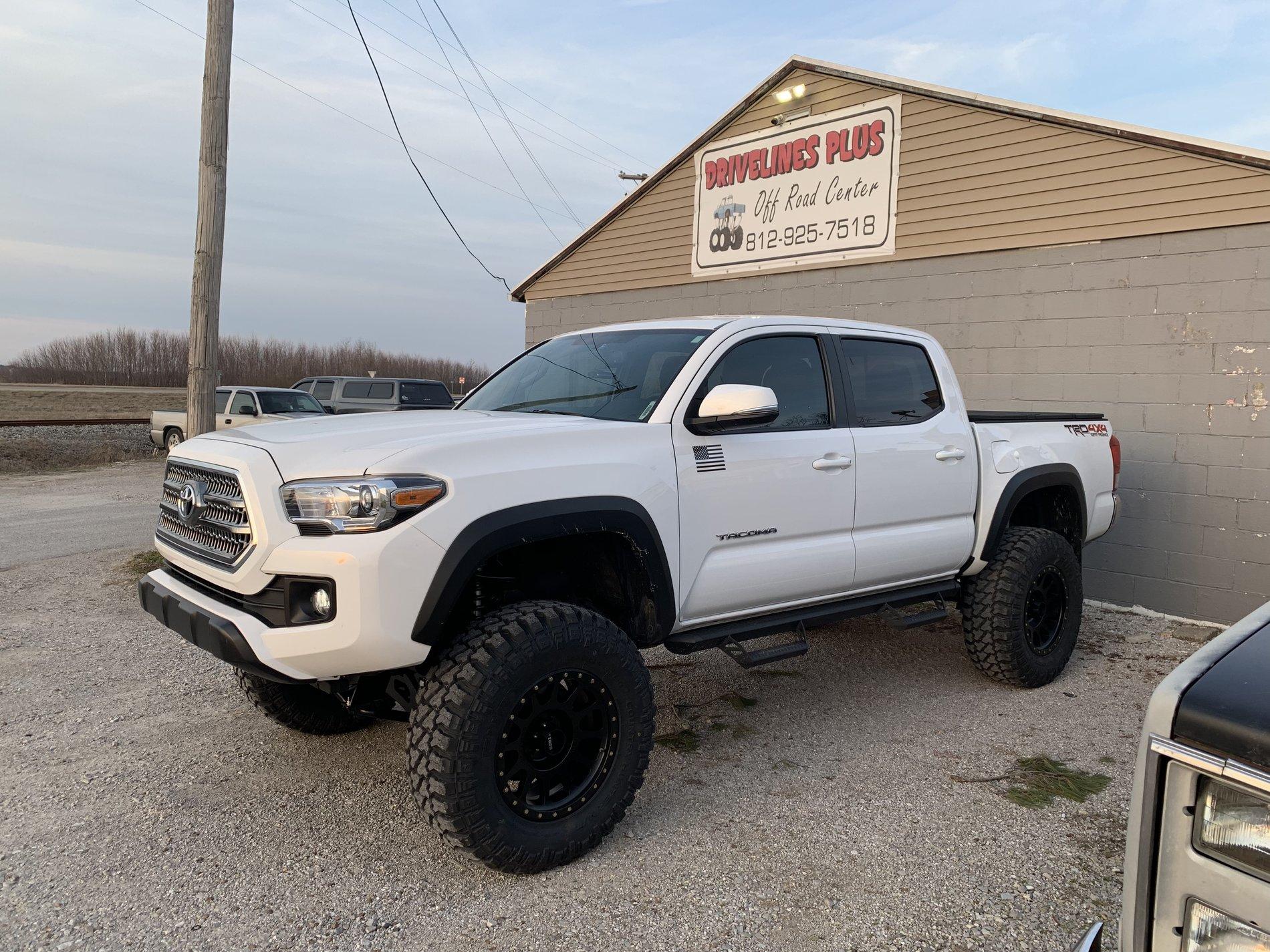 Jeep Gladiator Where are people buying their wheels/tires 3355CD6A-C6B2-4355-951E-965B2B0A71B2