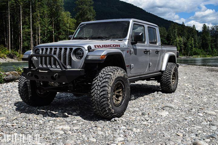 Jeep Gladiator BosRacing JT PreRunner 66521505_564521423952985_4540271144770469888_n