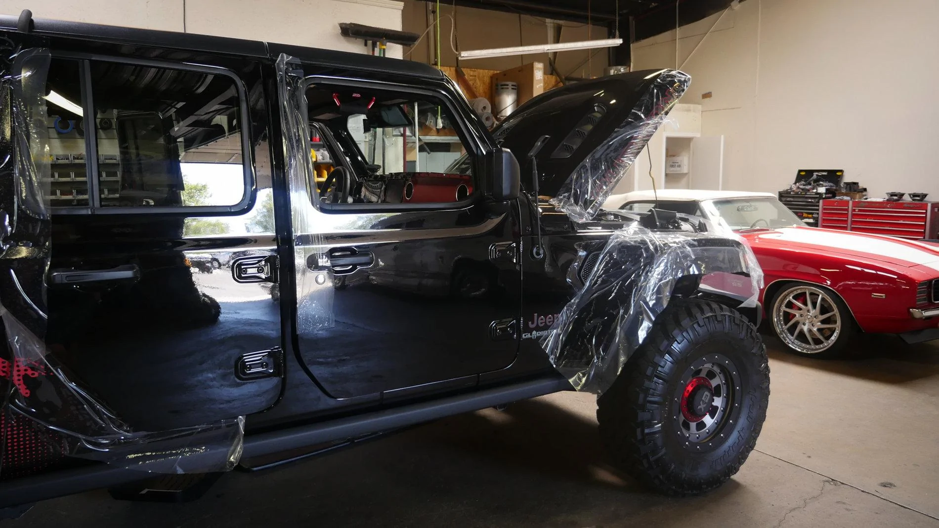 Jeep Gladiator Inside of our JT Blew up! What is happening? AUDIO UPGRADE P1030771
