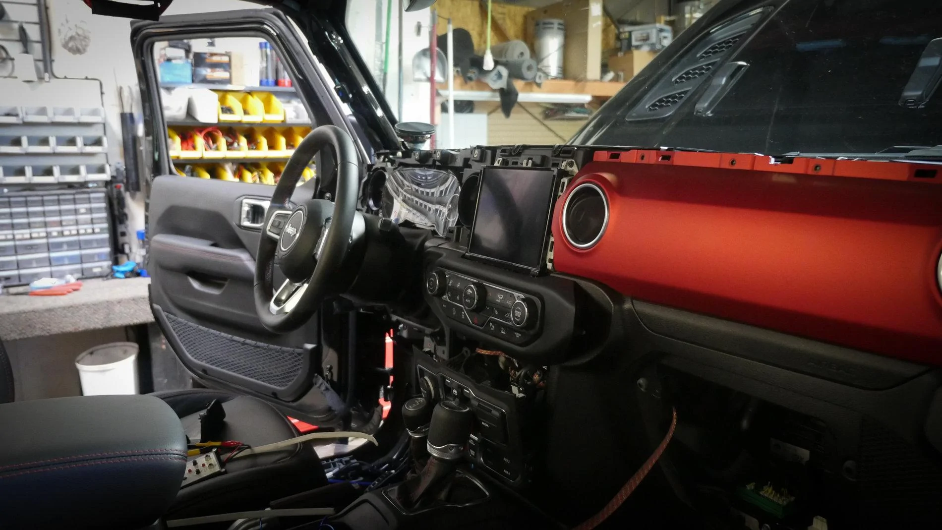 Jeep Gladiator Inside of our JT Blew up! What is happening? AUDIO UPGRADE P1030773