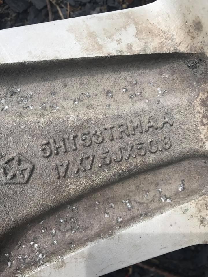 Jeep Gladiator What wheels are you putting on you JT? F1E58145-BC3E-4D56-82DD-A5DC48A0580B