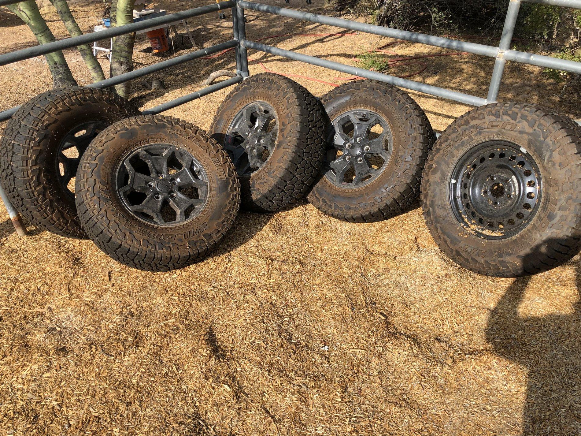 Jeep Gladiator LE Rubicon 5- tires and wheels less than 500 miles $1400 8087C117-1907-4752-84EA-9F9C28BECB9E