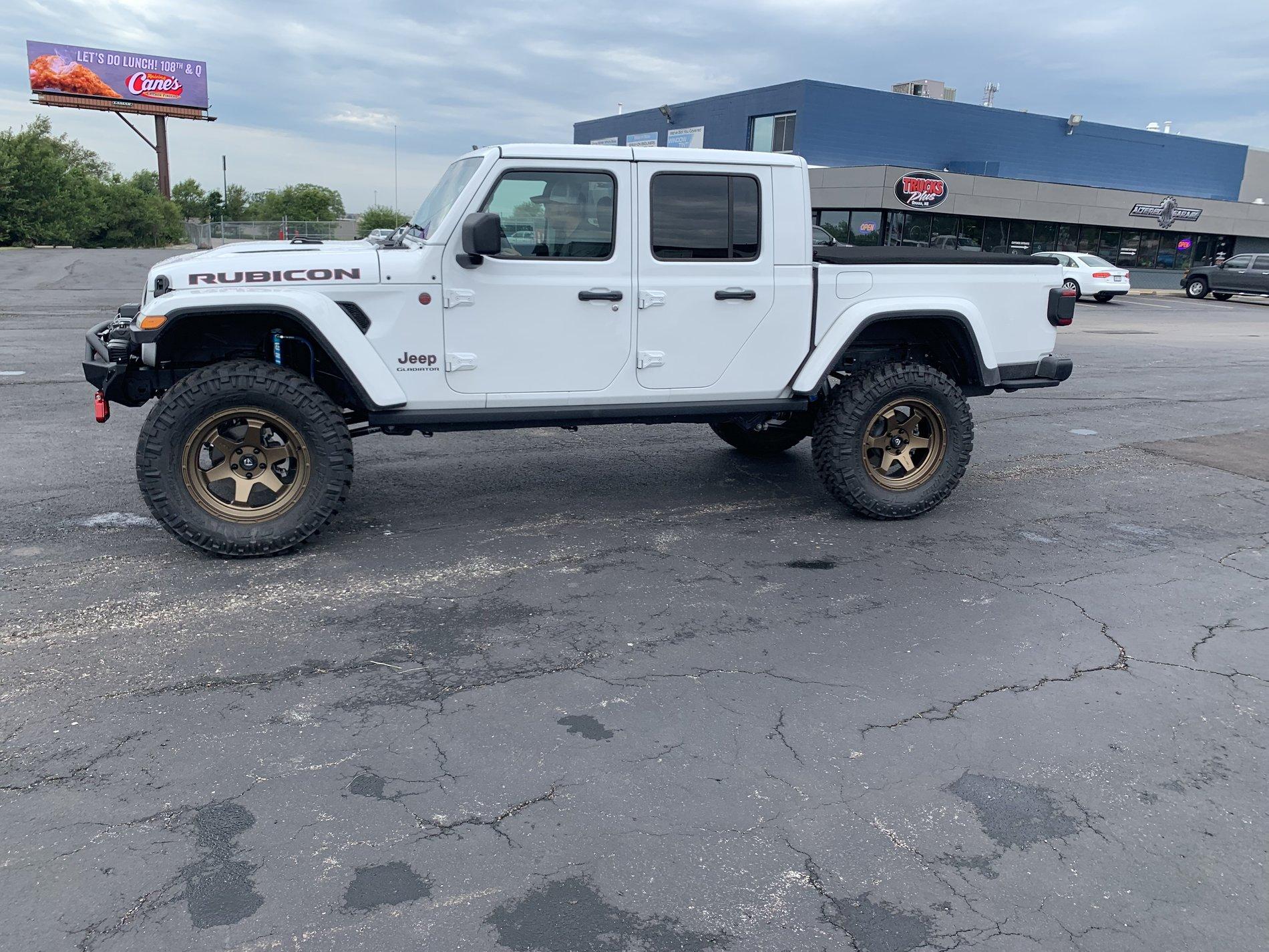 Jeep Gladiator Tested My Gladiator! (Drove it on a car) 31870700-36D8-45D2-8897-DCAFF0D60EC6