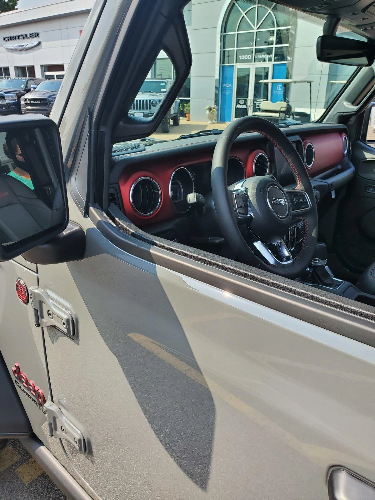 Jeep Gladiator Sting grey owners (future) check in 20190725_153053