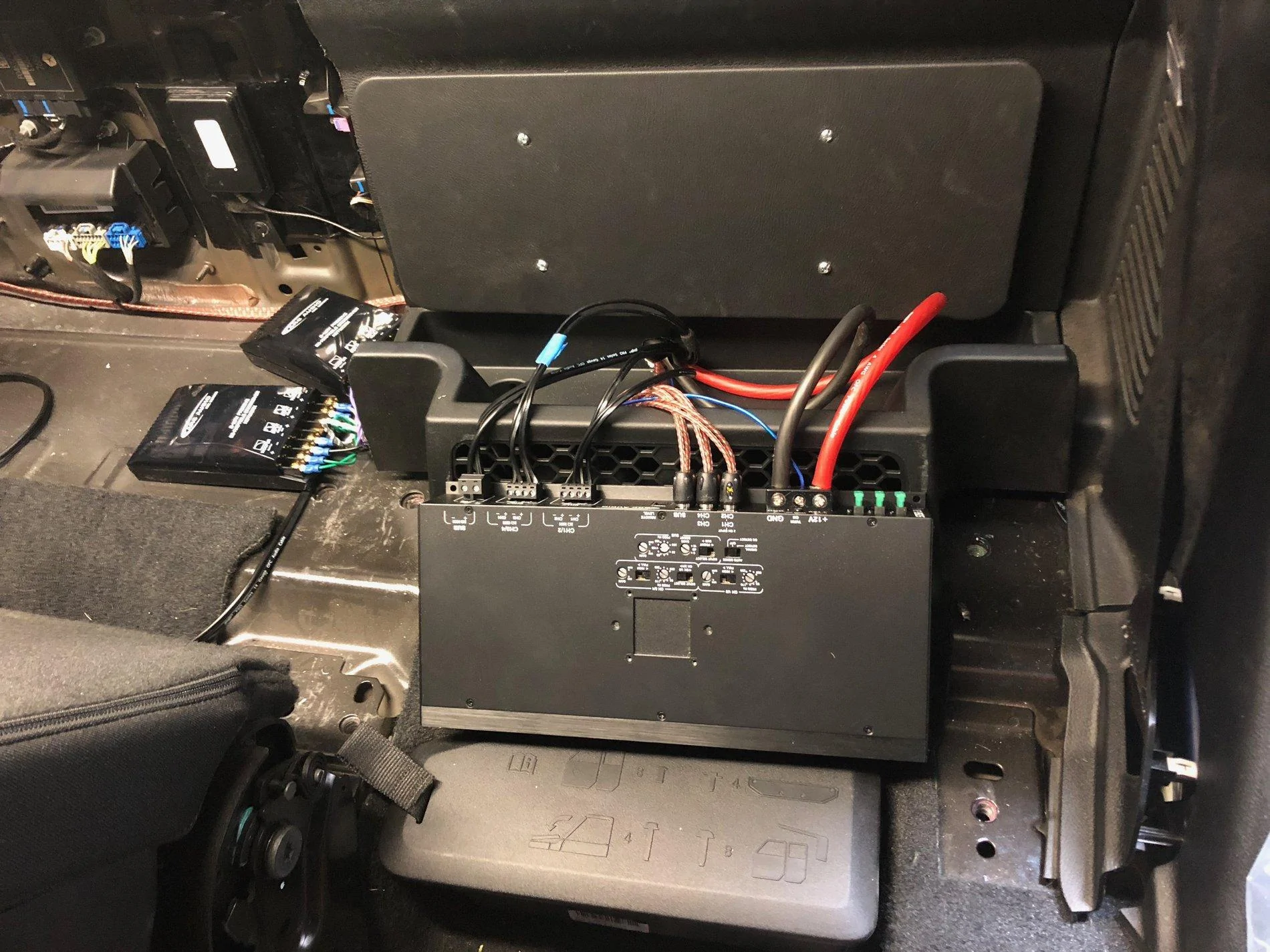 Jeep Gladiator Inside of our JT Blew up! What is happening? AUDIO UPGRADE IMG_0300