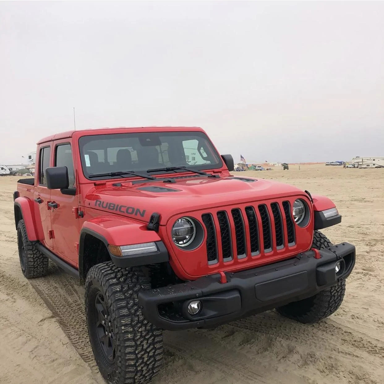 Jeep Gladiator FIRECRACKER RED Gladiator JT Club 81E9F887-CEA6-4F37-BF99-75AB01DAC576