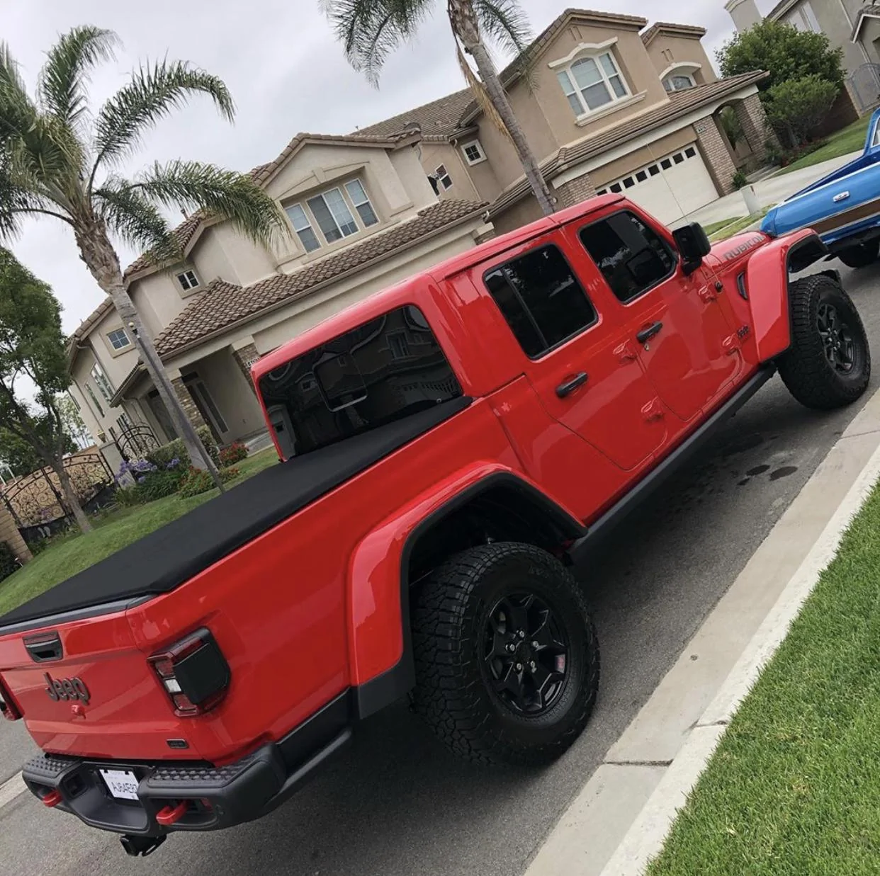 Jeep Gladiator FIRECRACKER RED Gladiator JT Club 1CD88C76-32C0-4ECD-BEE5-B30467487C95