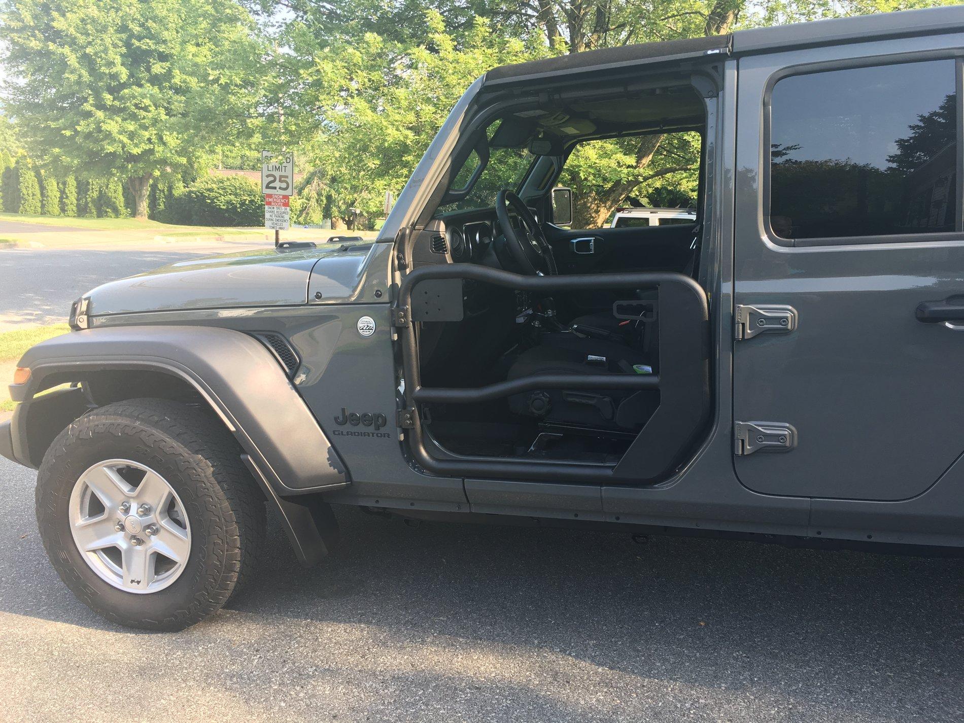Jeep Gladiator STING GRAY Gladiator JT Club 44E3EC1B-D601-4495-841C-82AF5A18AB5B