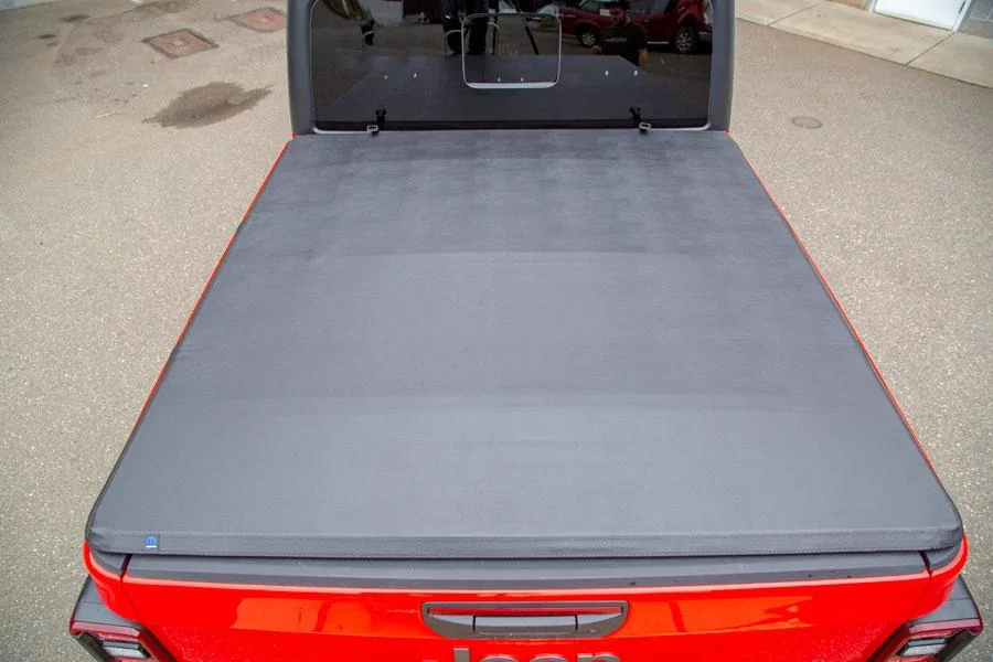 Jeep Gladiator Mopar Soft Bed Cover - DIY Install how-to gladiator-jt-mopar-tonneau-closed