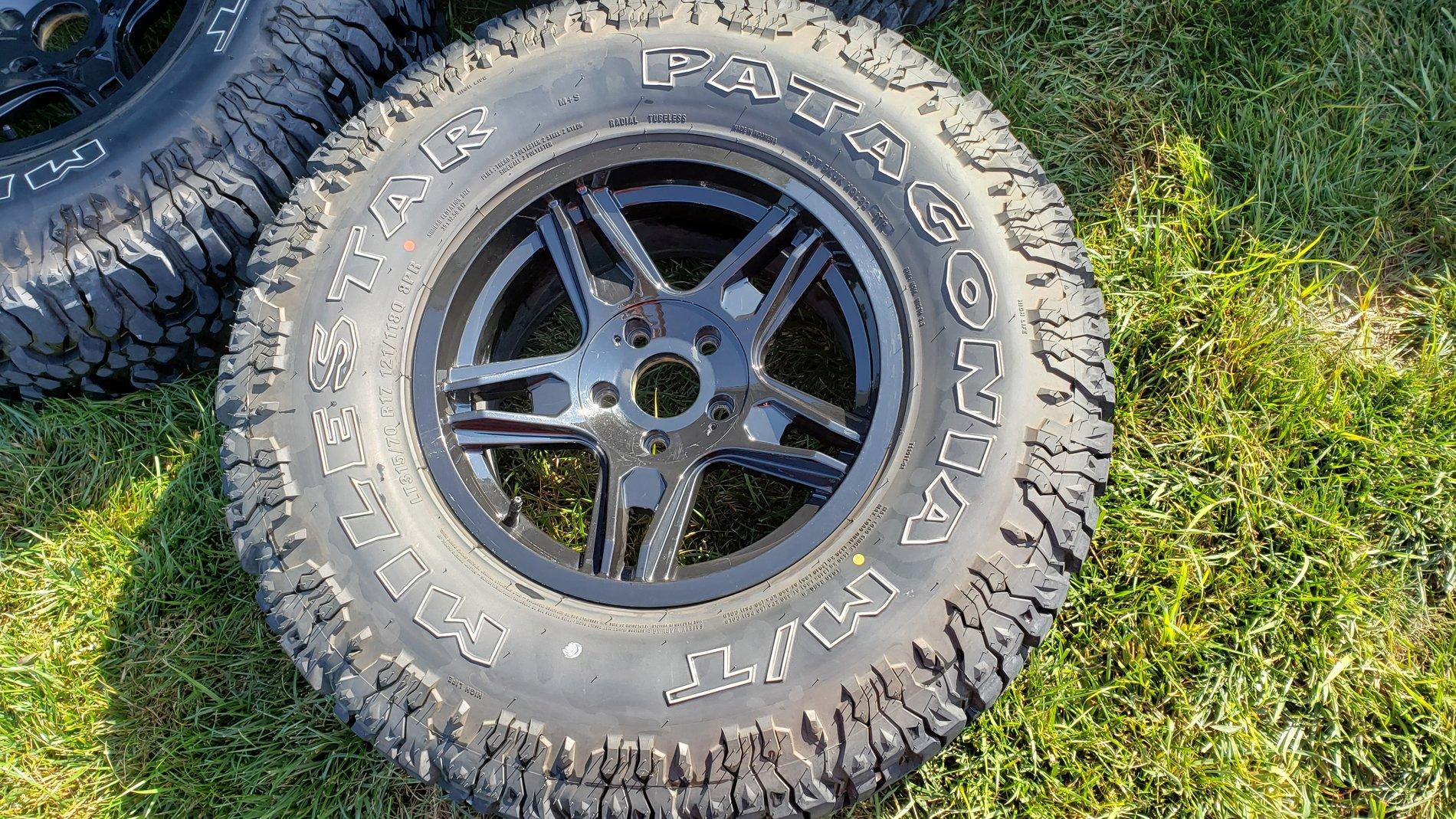 Jeep Gladiator 35" Milestar Patagonia M/T on AO wheels 20190726_171836