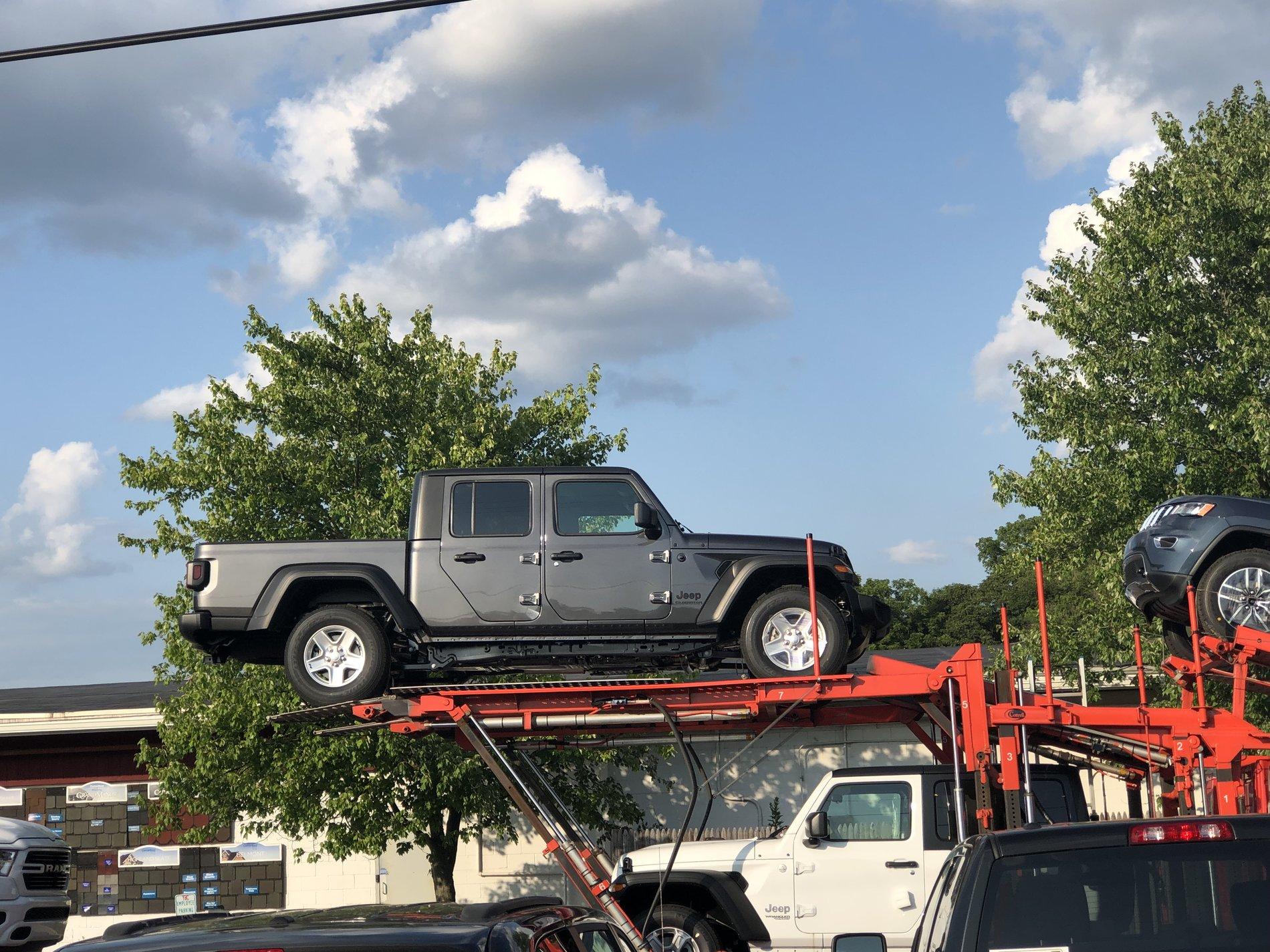 Jeep Gladiator First Granite Crystal VIN# Post Here CE8A1A52-6865-4B3B-B69A-1A1409049E47