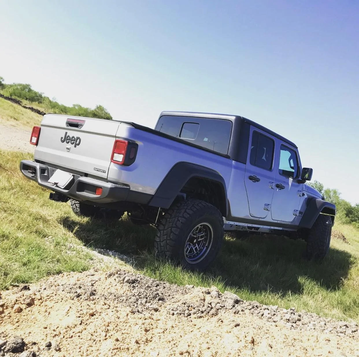 Jeep Gladiator BILLET SILVER Gladiator JT Club 8FACACFC-3A75-4485-AC83-C7DABD865ACD