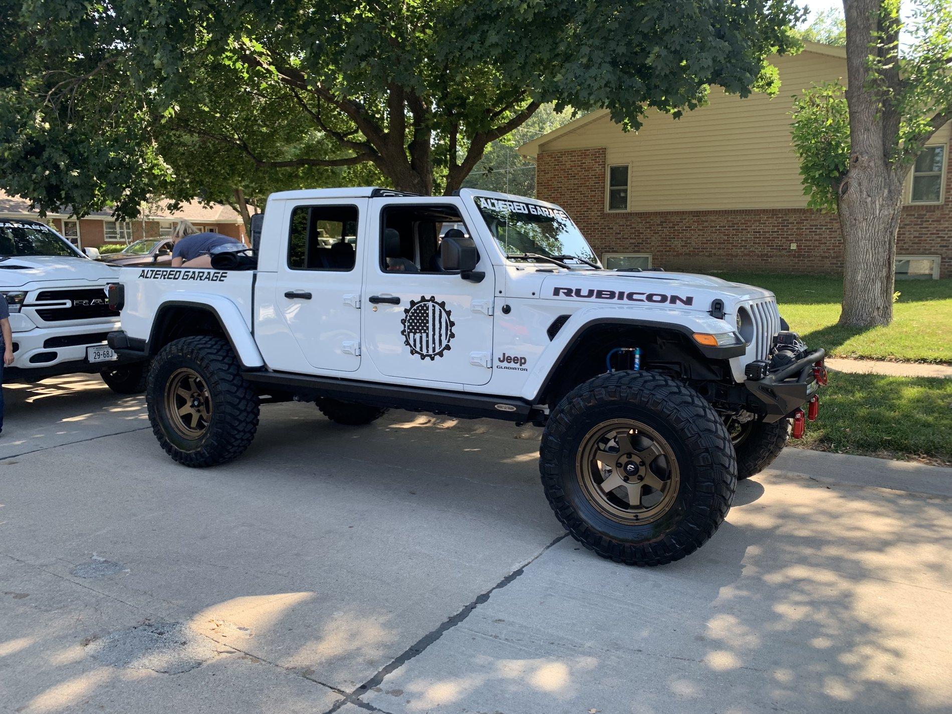 Jeep Gladiator Tested My Gladiator! (Drove it on a car) EC5AC5DB-9789-44BB-8279-C31E2740BCEA