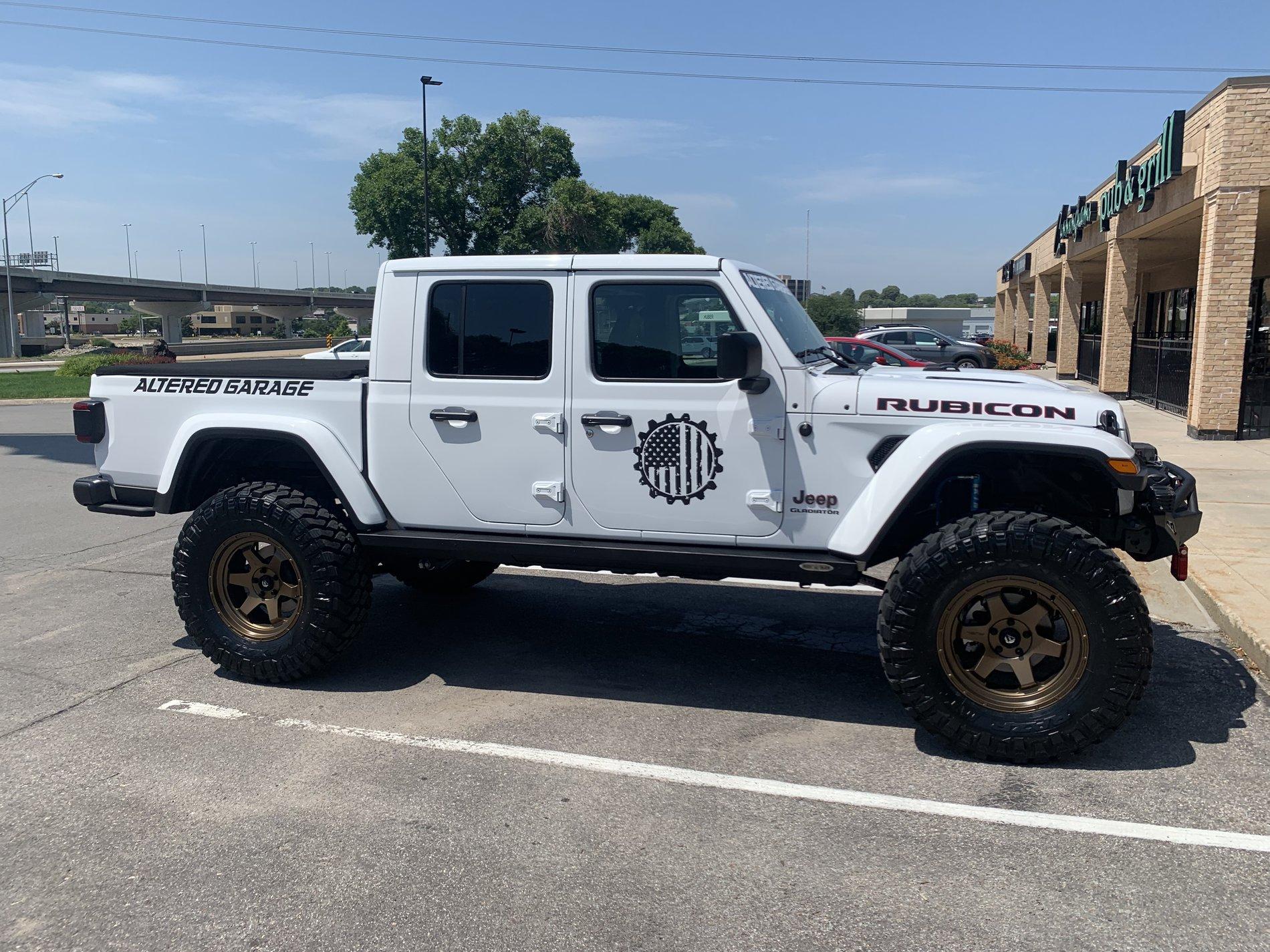 Jeep Gladiator Tested My Gladiator! (Drove it on a car) 5CBA6A5D-29D8-407F-BBB4-C8D3A97C8FD4