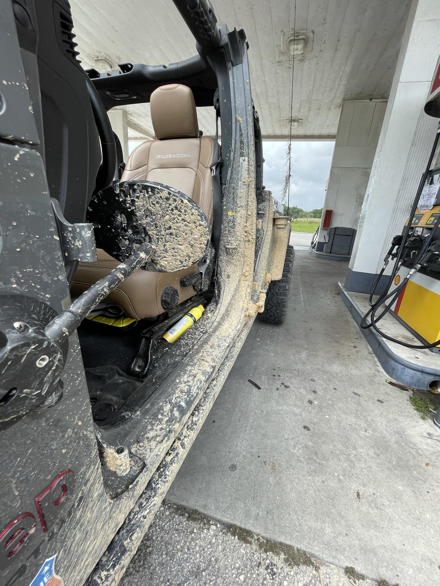 Jeep Gladiator Nude Gladiators (no doors/tops) - pics please 62ACC24C-265C-43B4-99EA-17356C68D1EE