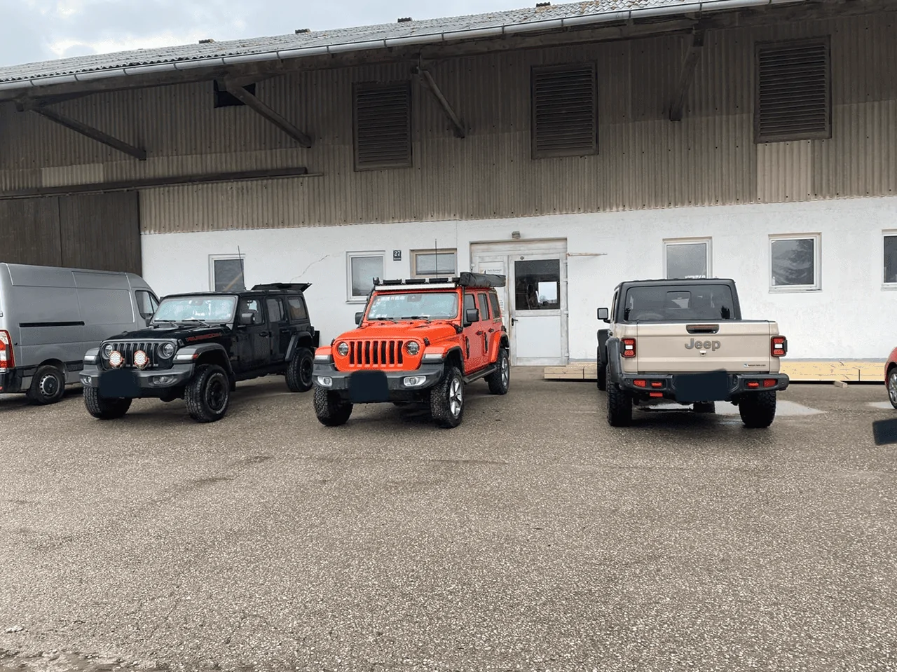 Jeep Gladiator Jeeps Parking Next To Jeeps 1652089331051