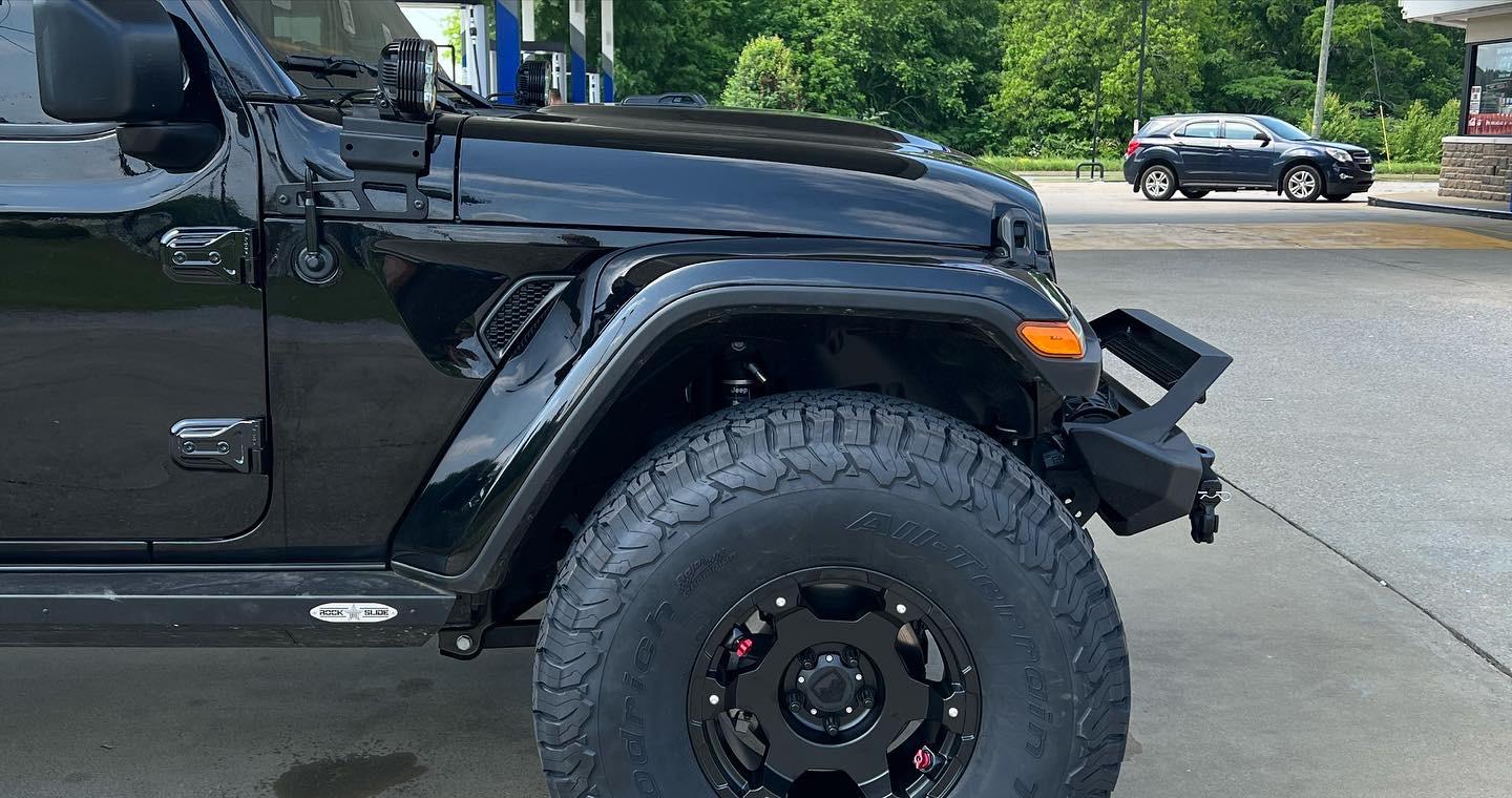 Jeep Gladiator 39s are the new 35 63DF0612-0E76-4B8A-A8CB-070AEB92B4D8