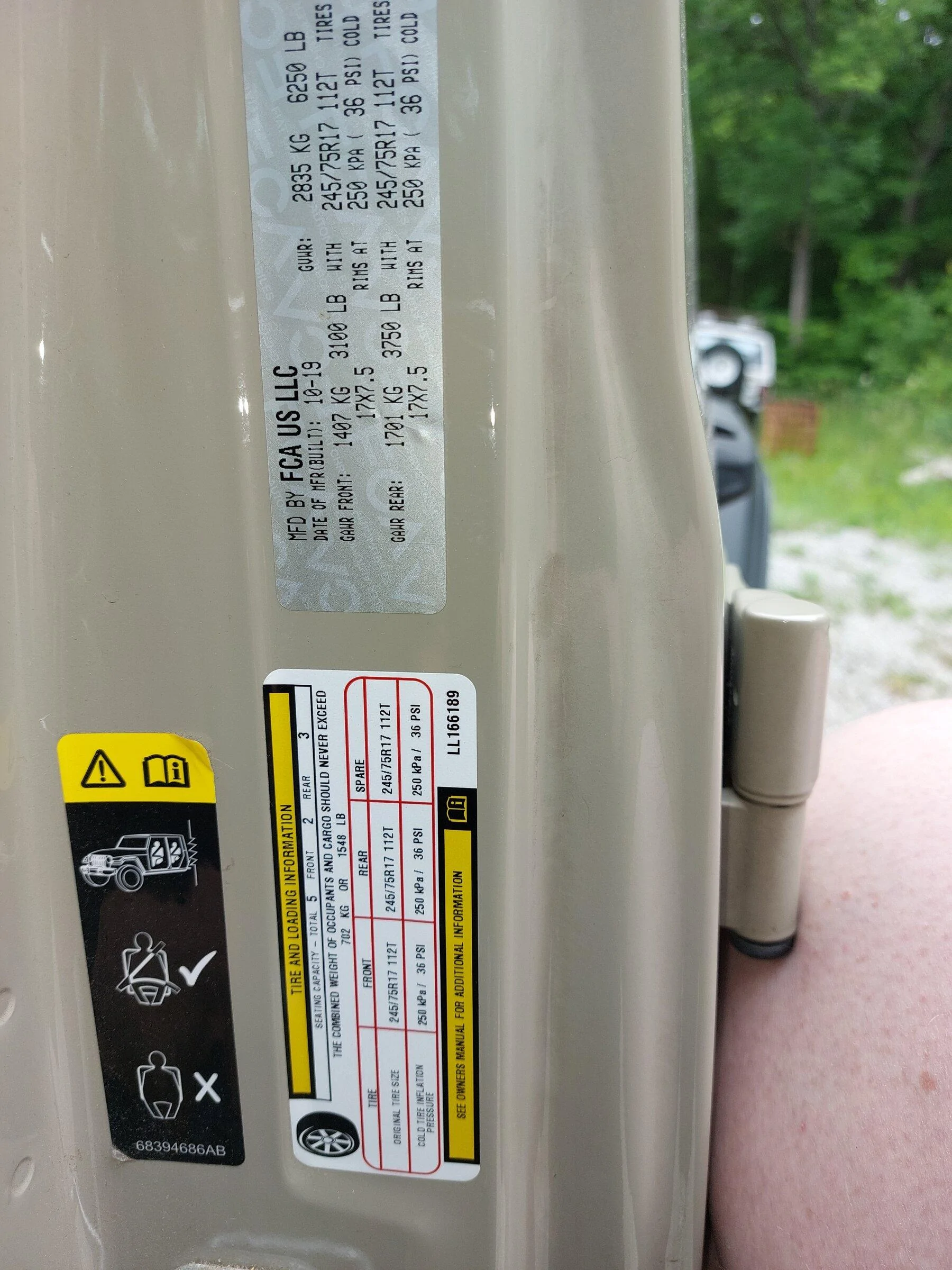 Jeep Gladiator Sport S Max Tow Fully Loaded - what is the payload? 16521094199263401359096769557741