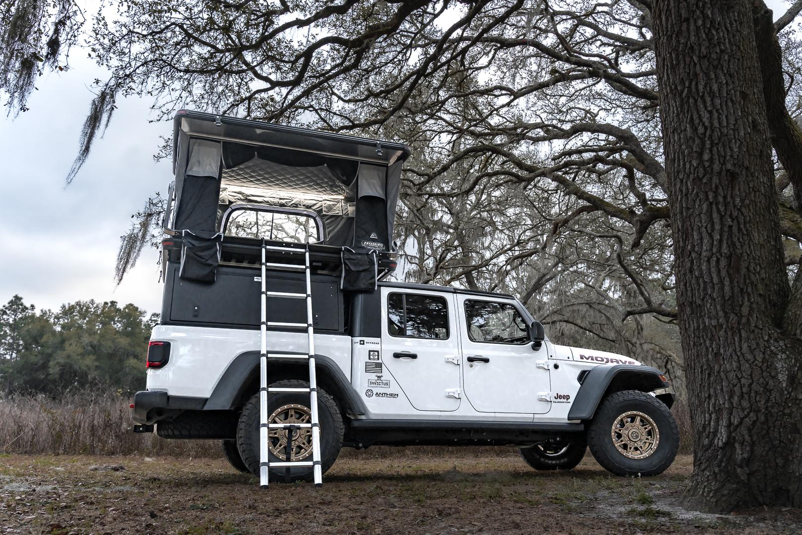 Jeep Gladiator Alu-Cab Canopy w/ Cabinets, Ammo Slide, & Load Bars DSC01721