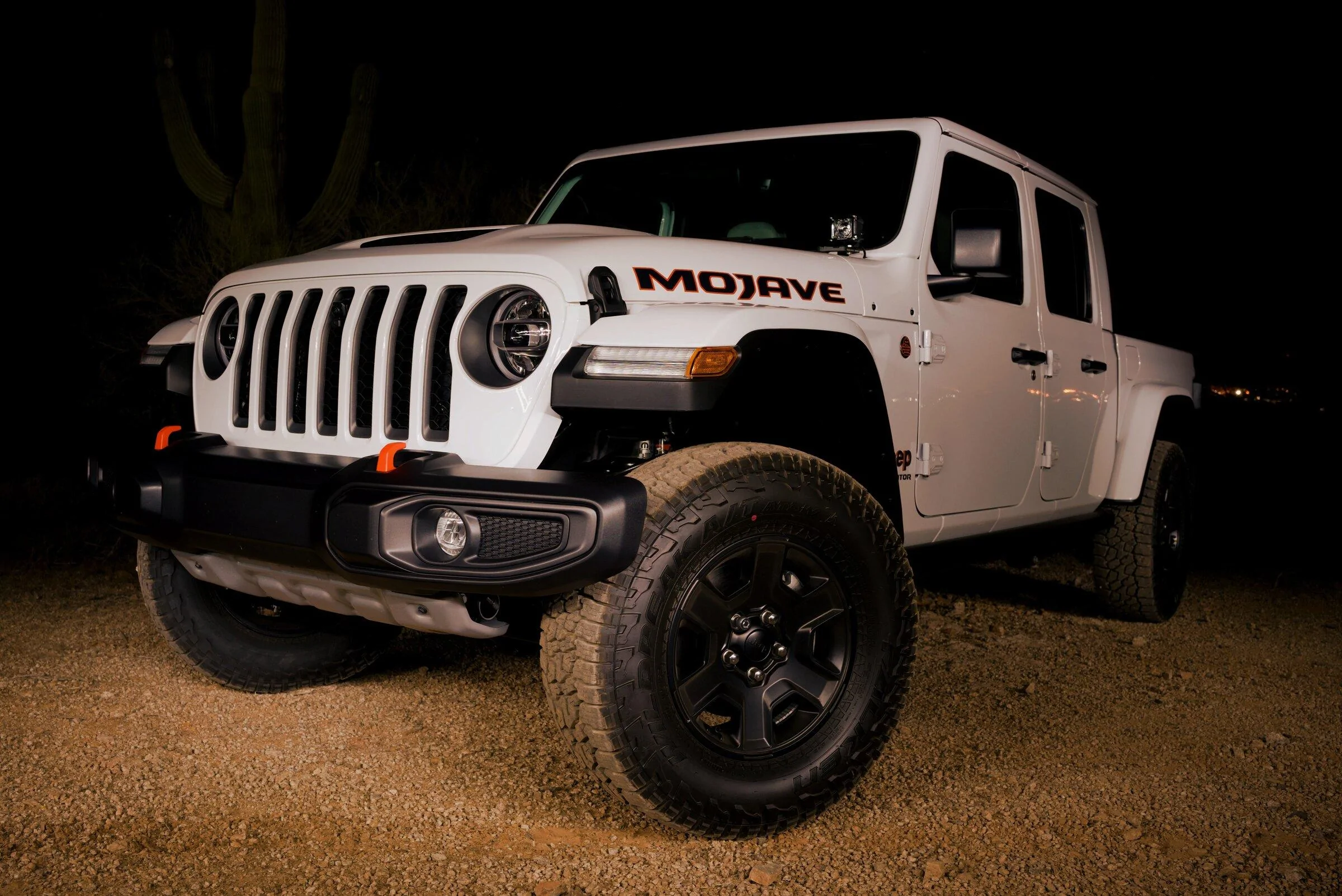 Jeep Gladiator New 2022 Mojave Owner - Bright White Gladius TPX04534-02