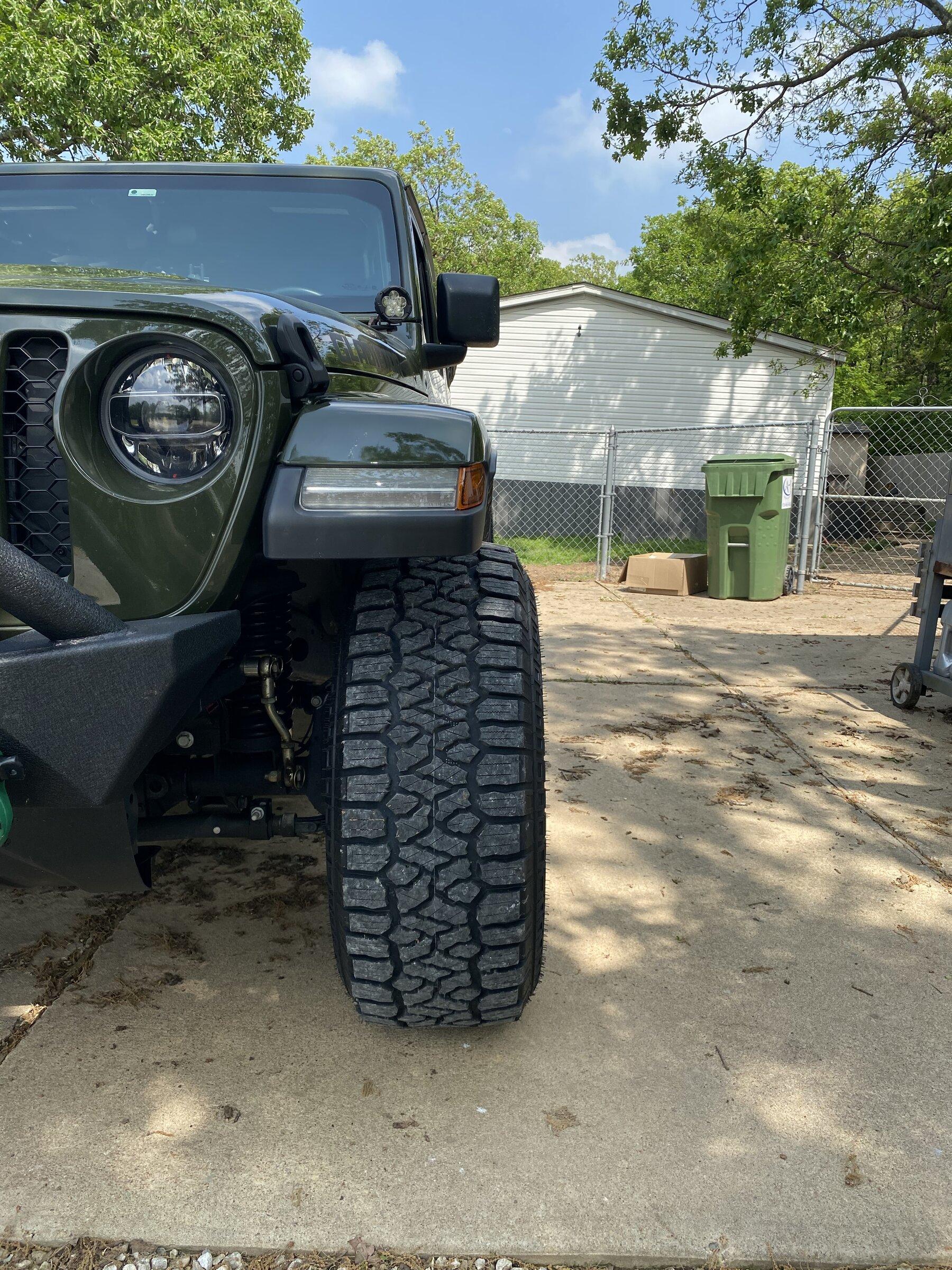 Jeep Gladiator Walmart sale 315/70r17- No longer on sale... 0532CD12-E421-4F91-8A3D-7E28D4A17FA0
