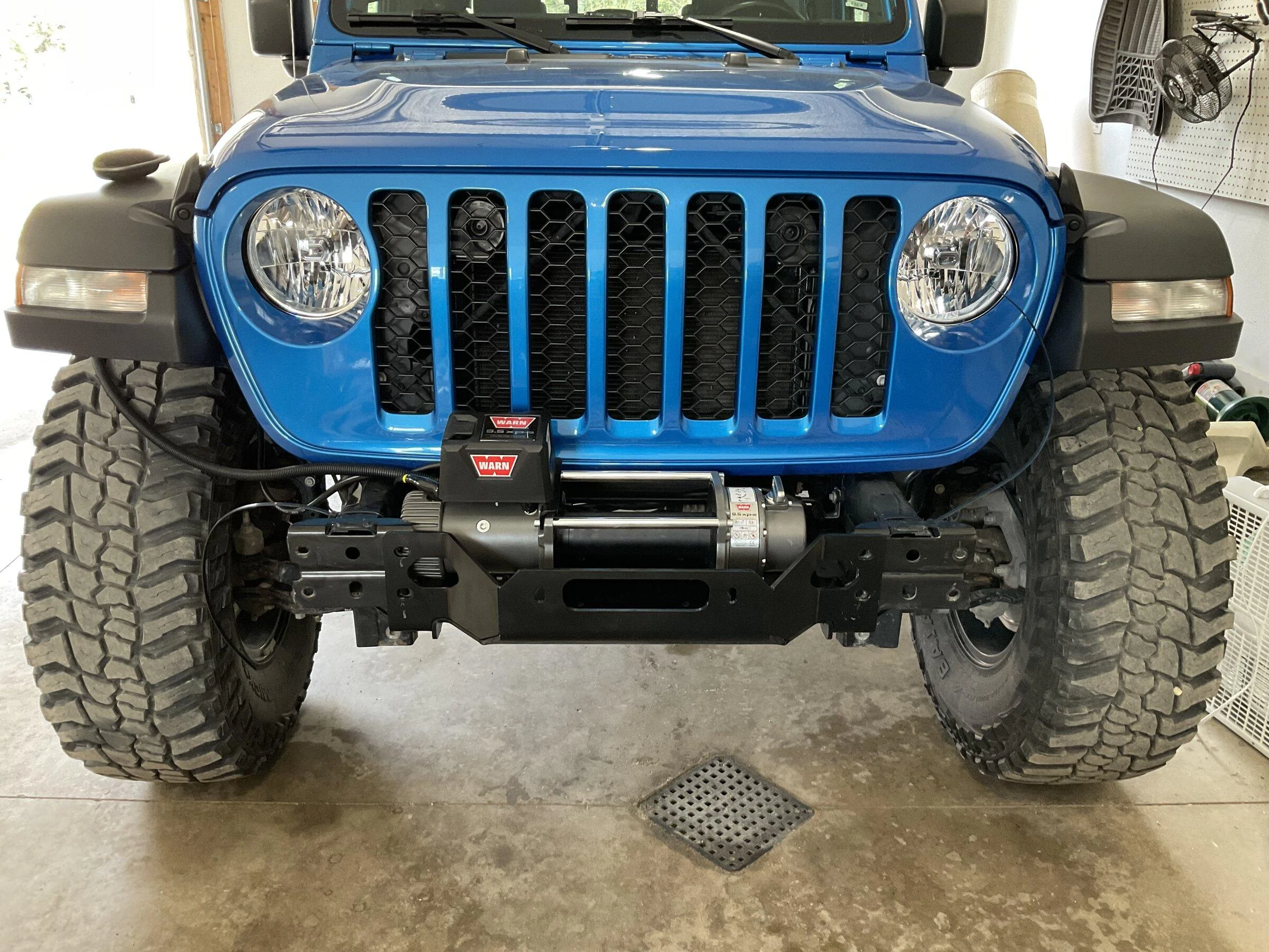 Jeep Gladiator Factory Steel Bumper / Warn 9.5 XP B70FC0F5-D1AC-4A14-B29D-DE26C30A1D2B