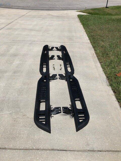 Jeep Gladiator 2020-22 Gladiator Tube Rock Sliders with Steps IMG_0370