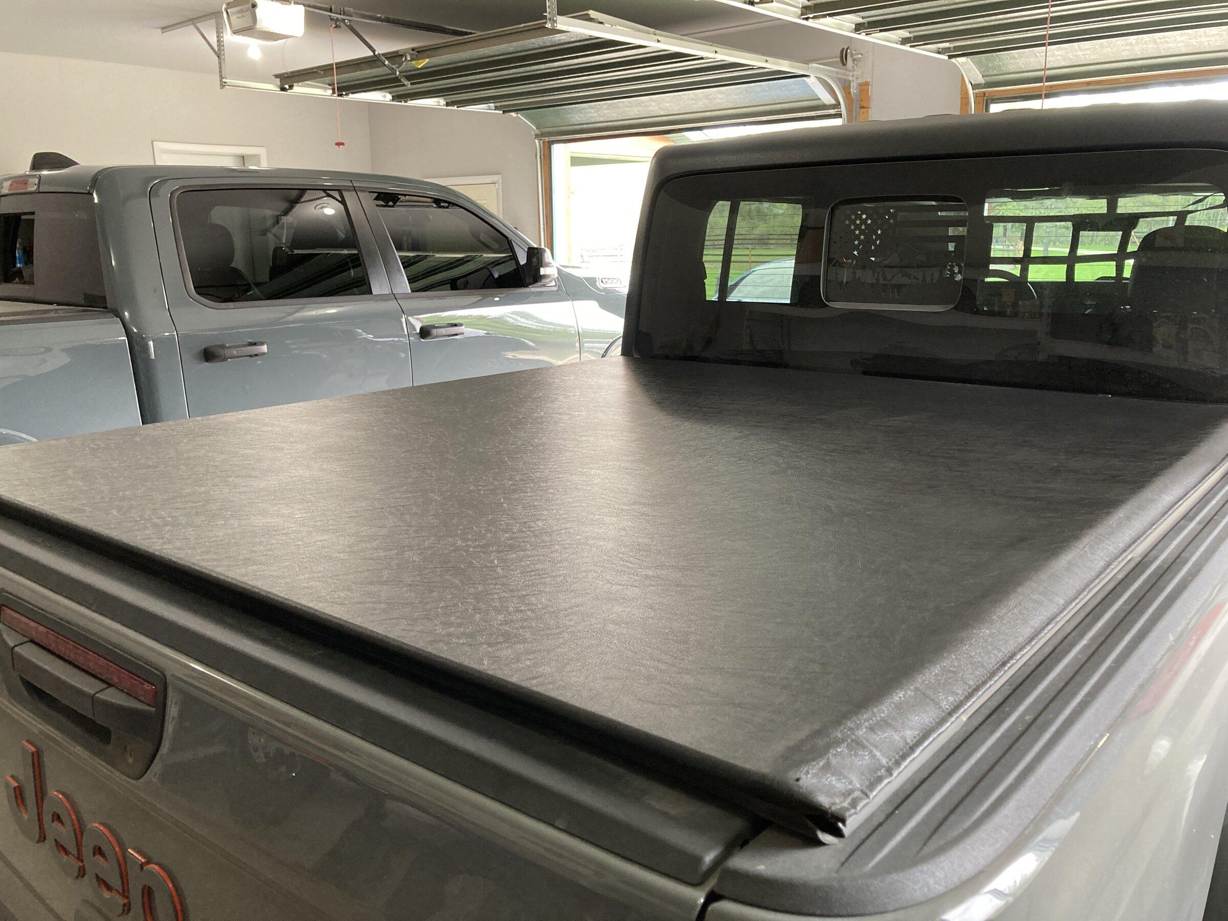 Jeep Gladiator Truxedo LoPro Tonneau Cover - $400 IMG_3504.JPG