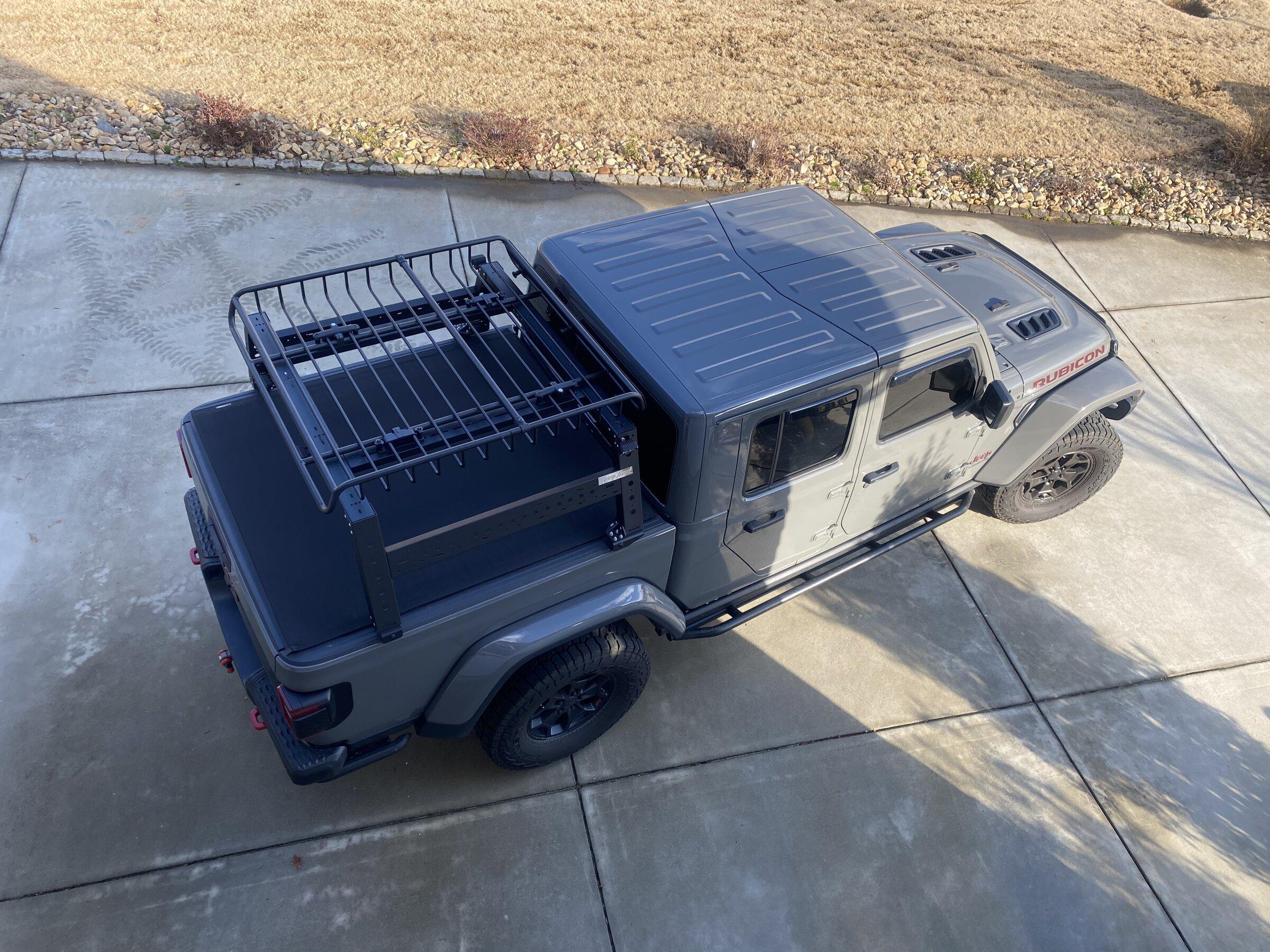 Jeep Gladiator Yakima MegaWarrior Basket - $350 B6BE63BF-049F-4852-9EE0-A216D24E062A