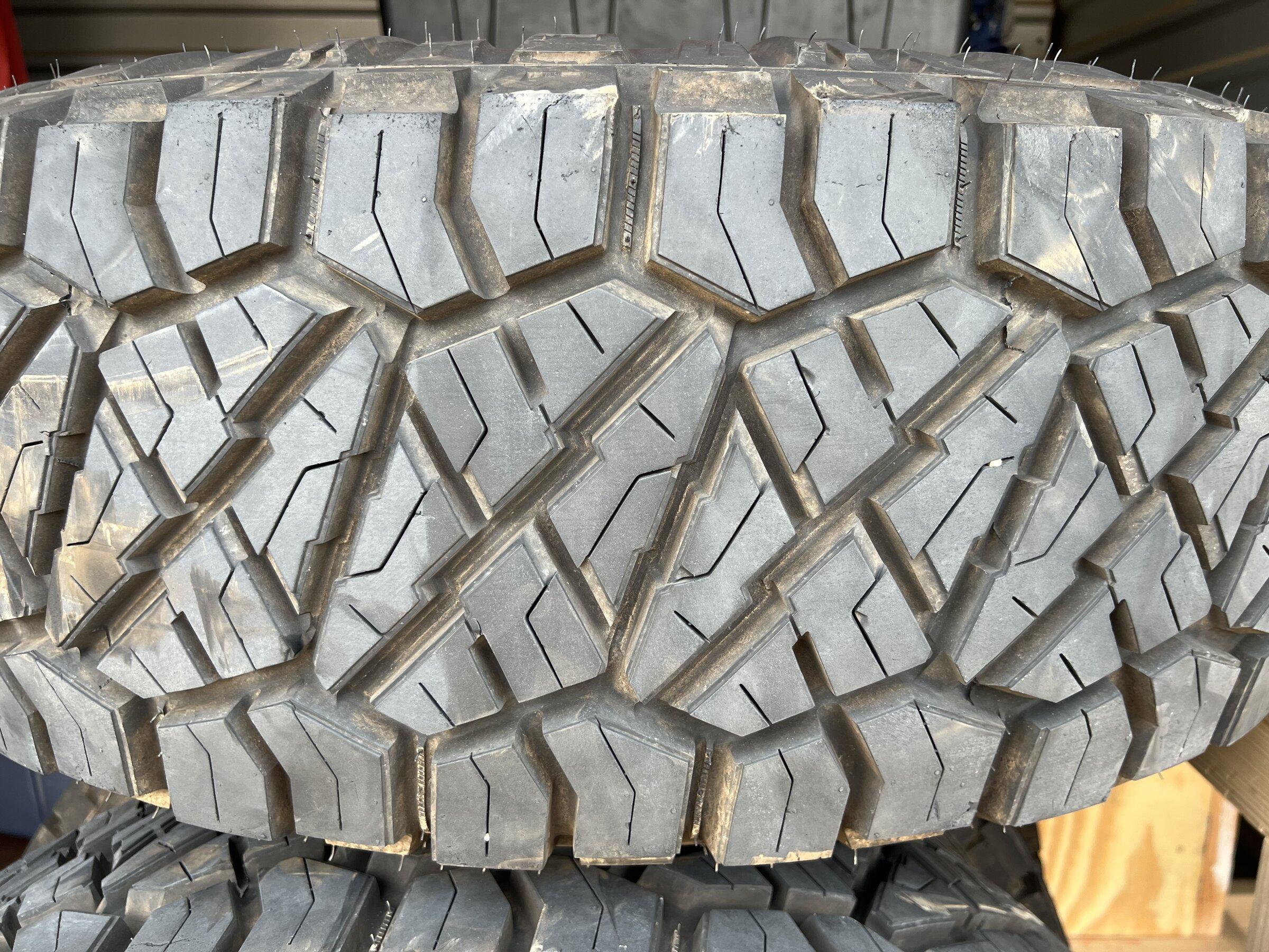 Jeep Gladiator 38” Ridge Grapplers on 17” Fuel Beast 6D131320-1CCA-41DE-8F0A-8527345C70A4