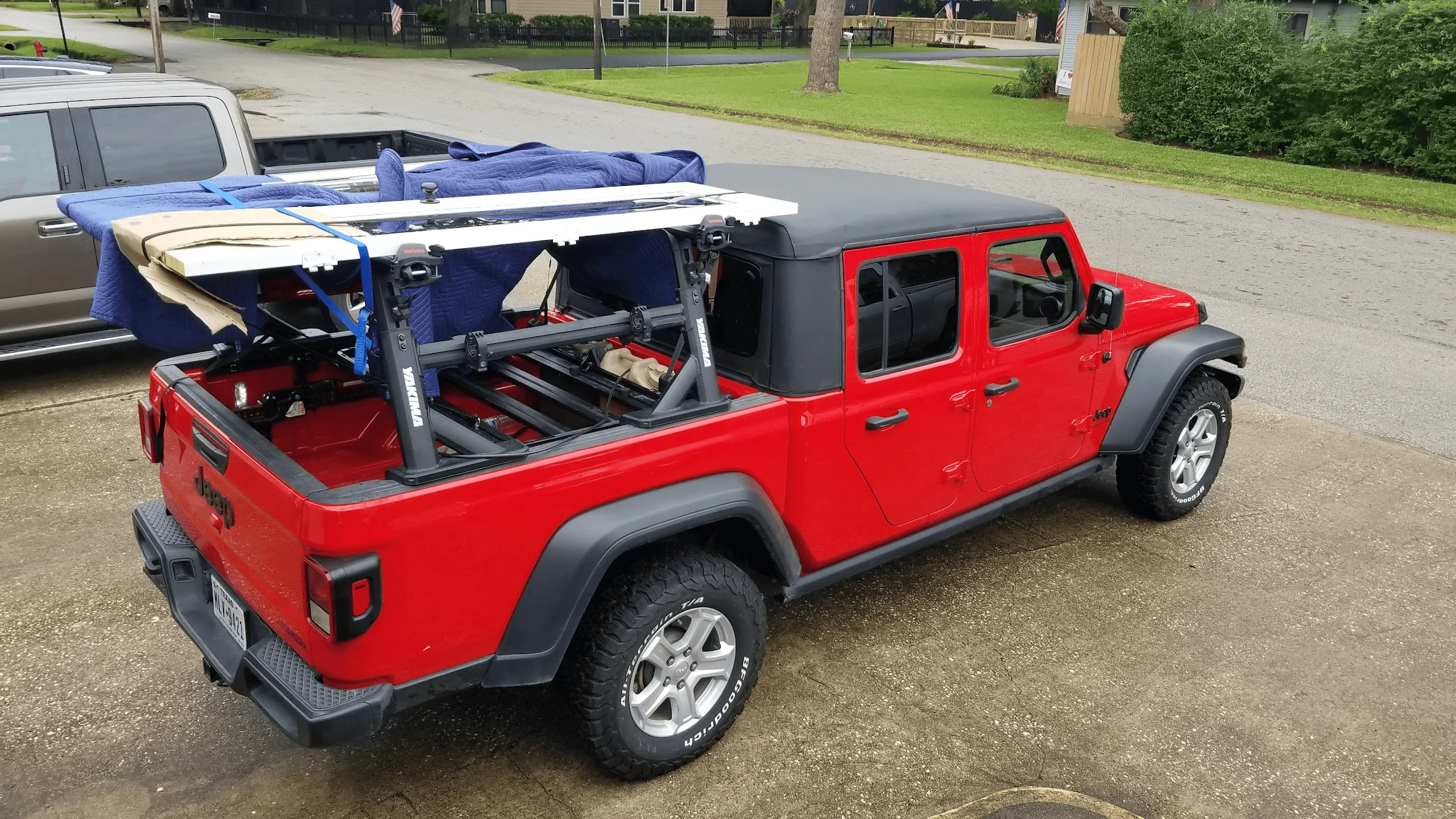 Jeep Gladiator Frontrunner Slimline Within Yakima Overhaul HD image_2022-05-11_141953777