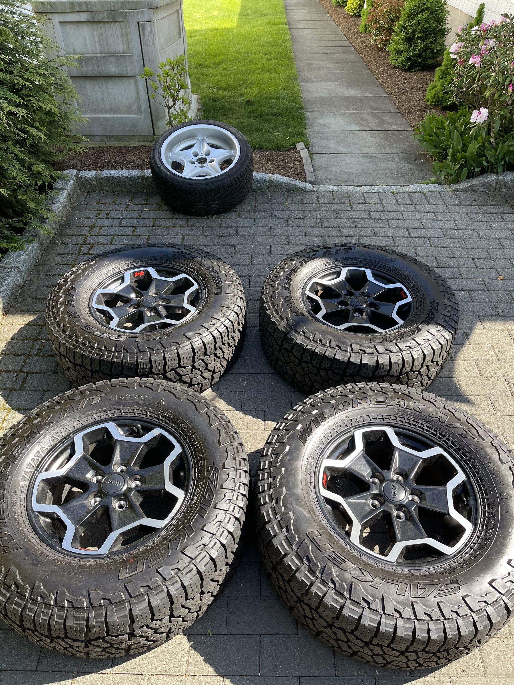 Jeep Gladiator Rubicon Wheels *** SOLD 5228D674-67EF-4A7F-910B-1E67F990571A