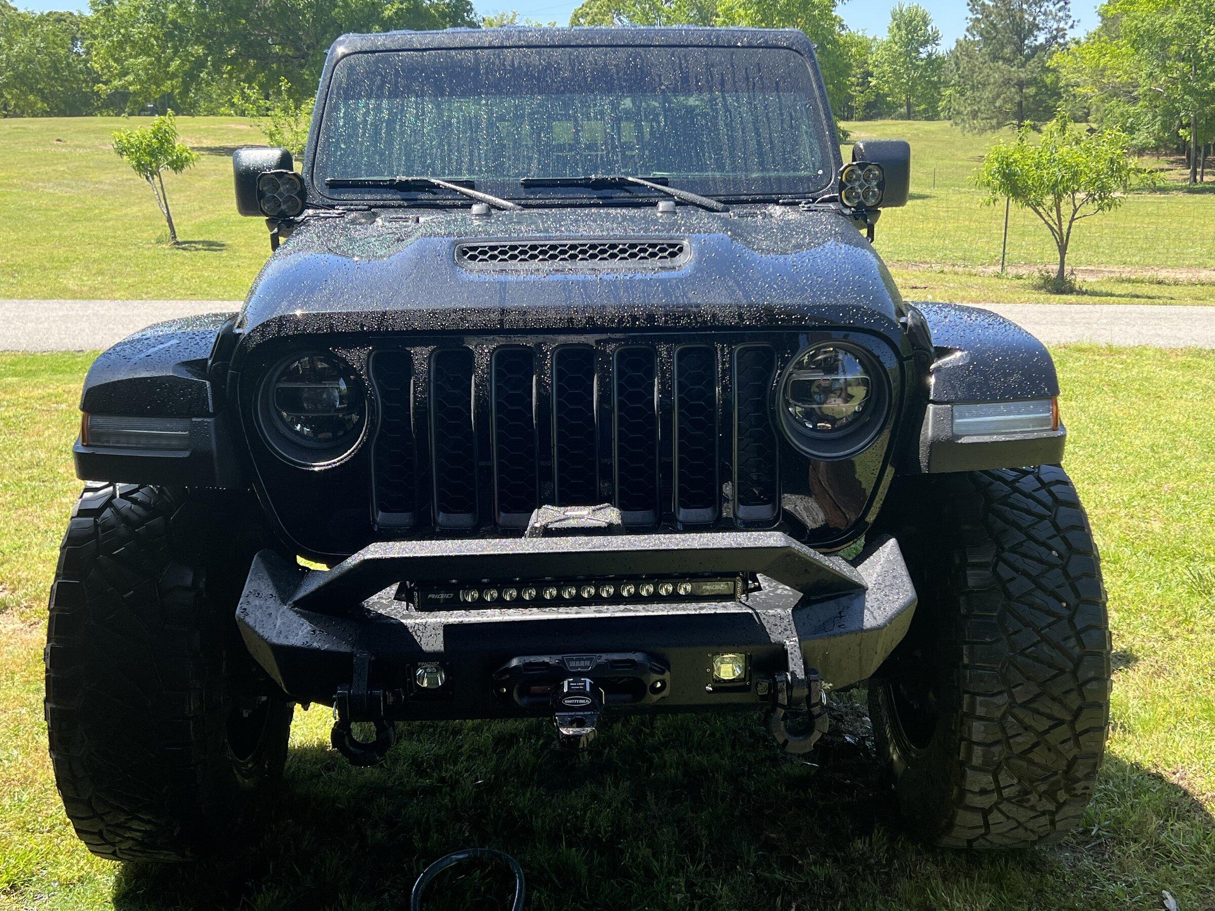 Jeep Gladiator Road Armor stealth front bumper on a Mojave? 74120B6B-EFB5-42D0-9EA8-F742542DA621