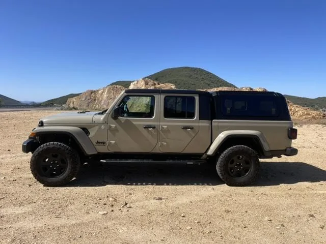 Jeep Gladiator RSi SmartCap Evo Sport for sale. EDF56D57-1502-4A6B-863B-540728294D34