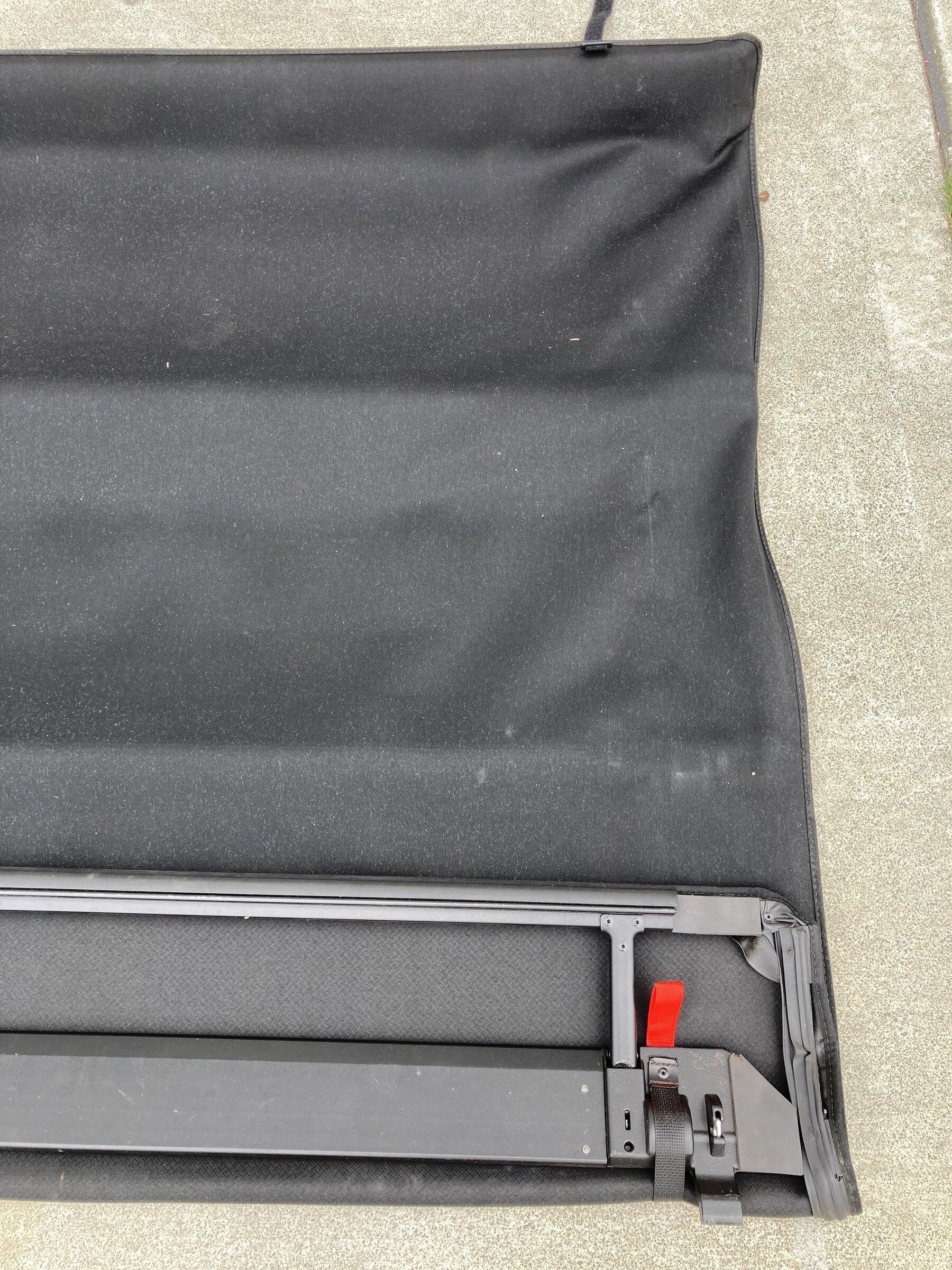 Jeep Gladiator For Sale: Mopar Roll Up Tonneau Cover 28A1CF74-287B-4283-B202-13293245B9AD