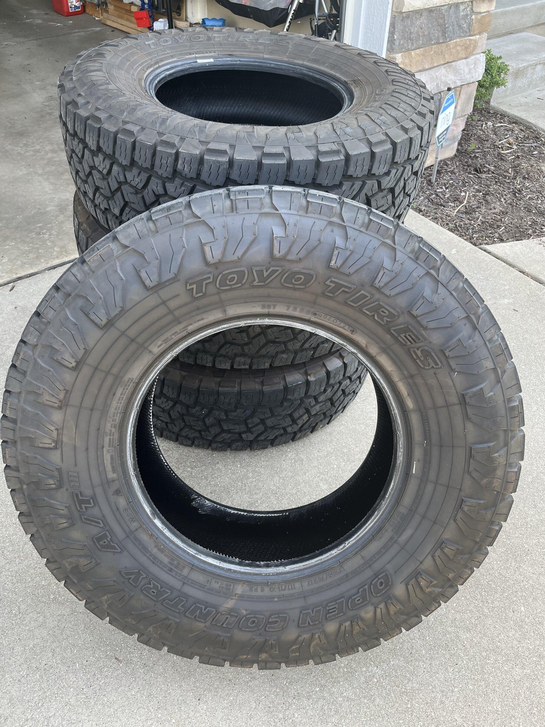 Jeep Gladiator $650 4 Toyo Open Country AT III 285/75R17 (17k Miles) + 1 Off brand Full-size spare IMG-5508