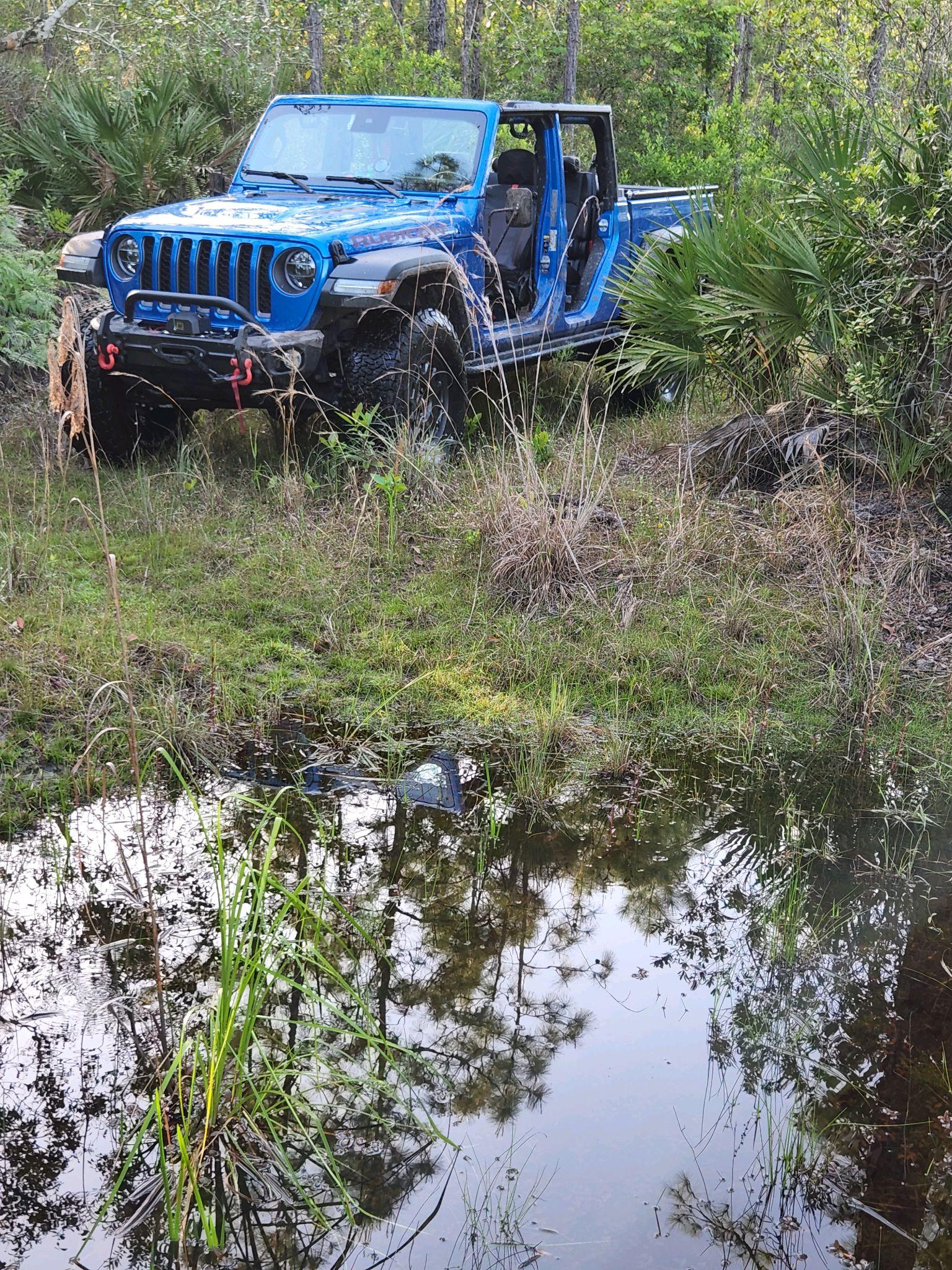Jeep Gladiator Back in Black! (But mostly blue.) 20220423_183218