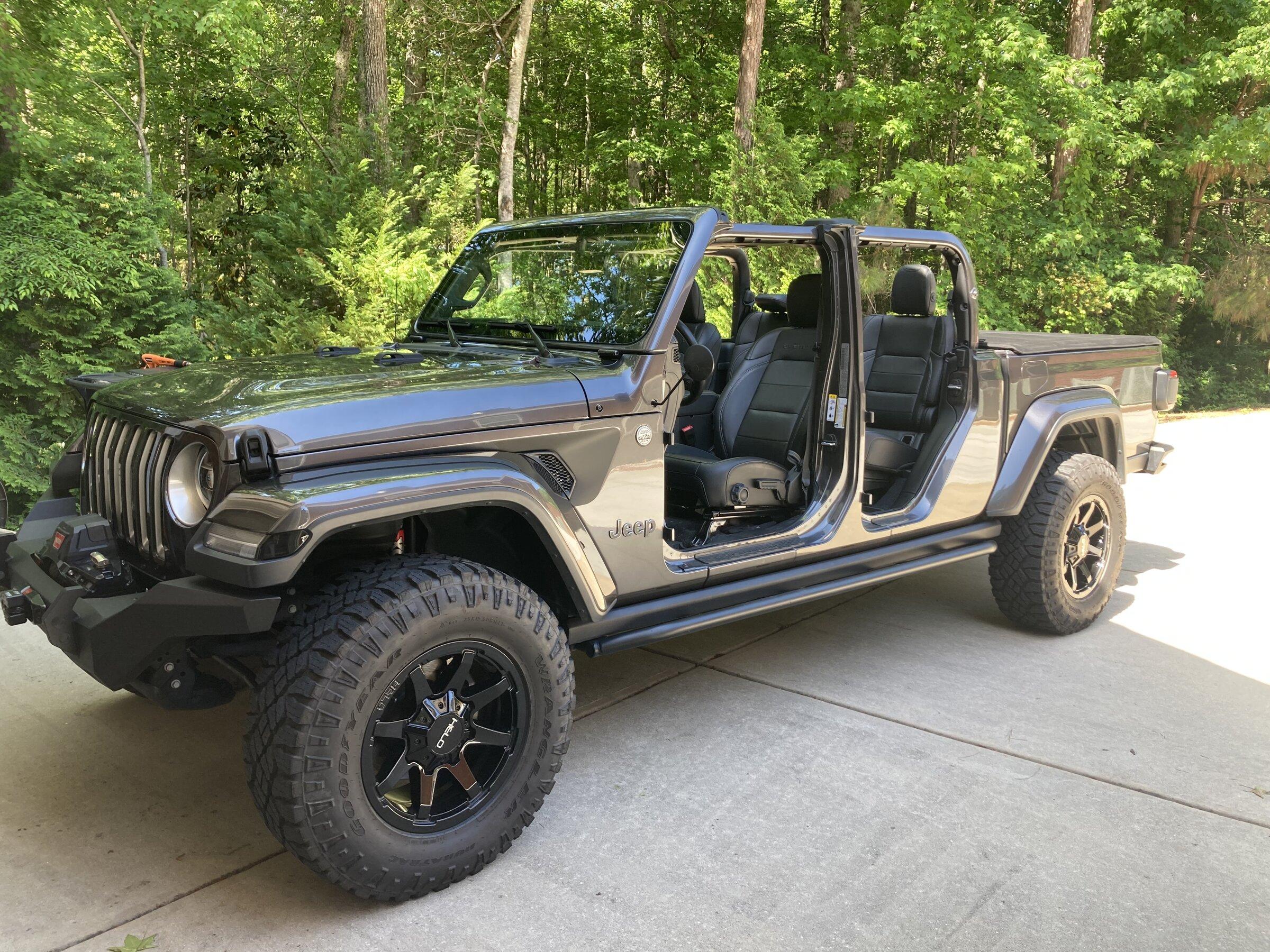 Jeep Gladiator Nude Gladiators (no doors/tops) - pics please 06080064-B8AD-4266-94E2-53C02CFFEA97