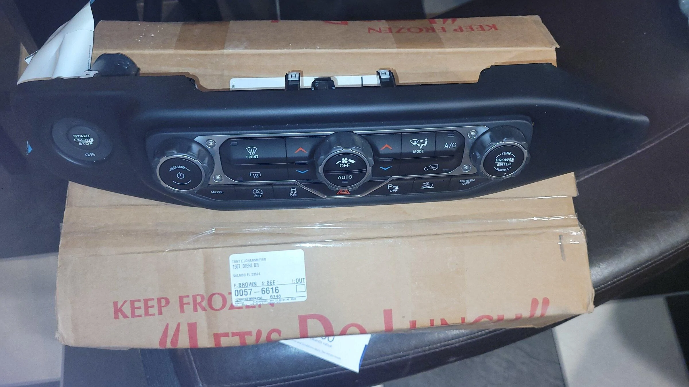 Jeep Gladiator center stack / radio-ac controls 20220513_062144