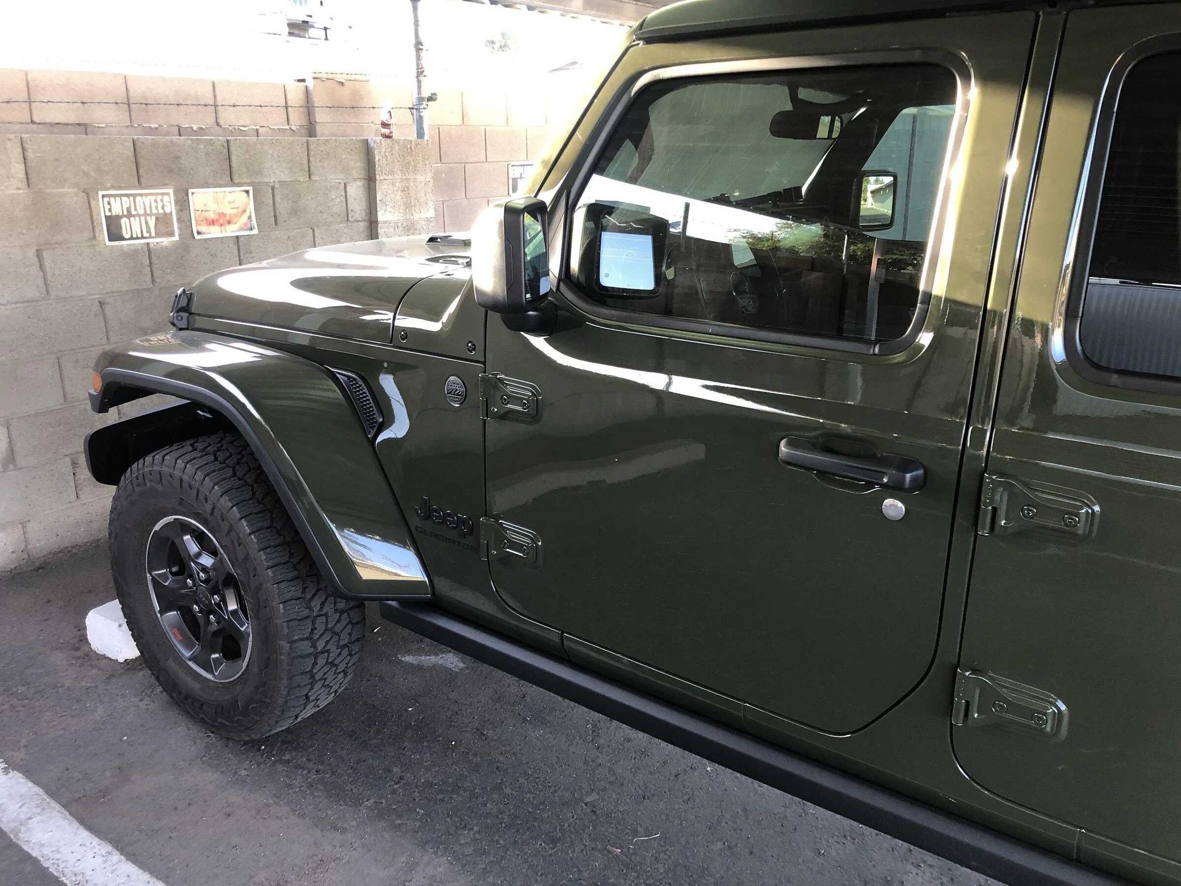 Jeep Gladiator 2022 Gladiator DIESEL sport 3AE2AEFA-7DDE-4EB8-87DE-CC6F50780CB9