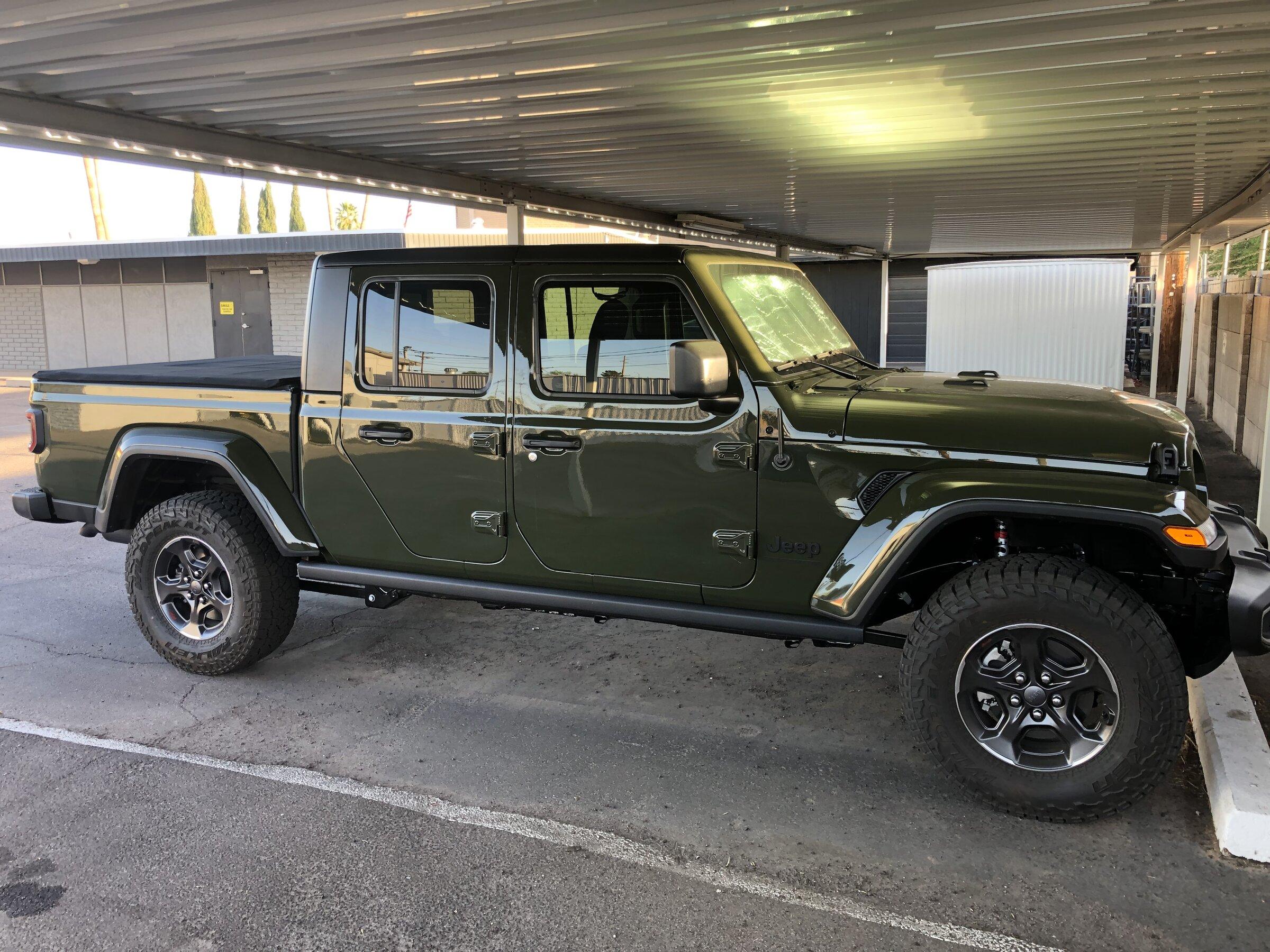 Jeep Gladiator 2022 Gladiator DIESEL sport DCF7E8EA-90FE-455B-BC49-64A2CDE4D277