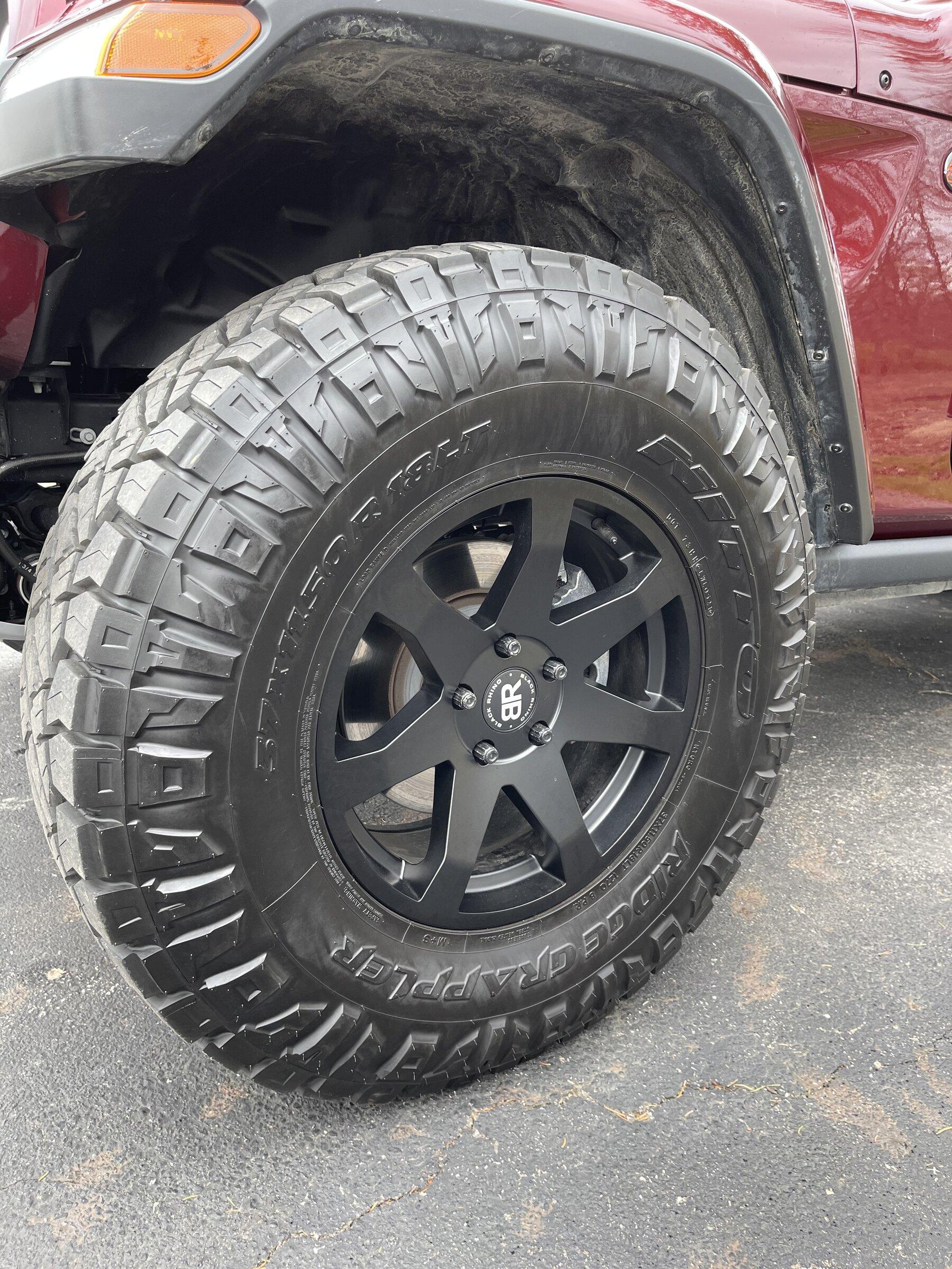 Jeep Gladiator 2021 Mojave manual 24k 19C4E59B-1FED-4F4B-84BE-C0DD0853DB16