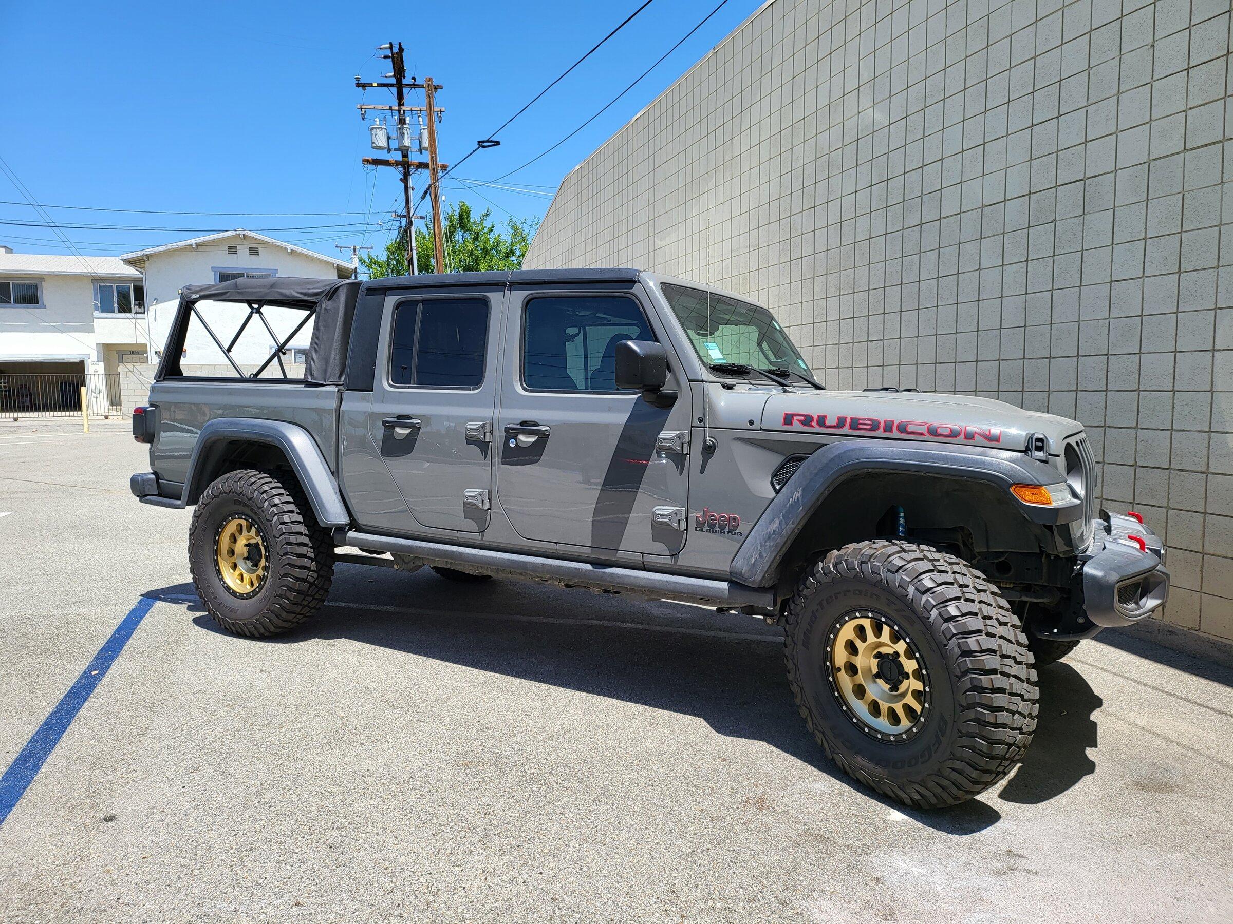 Jeep Gladiator RubiGray build 20220513_120052