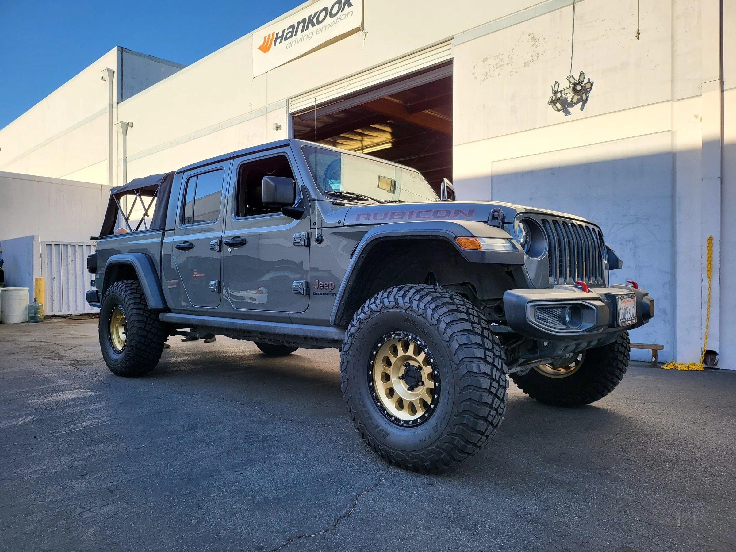 Jeep Gladiator RubiGray build 20220511_181457
