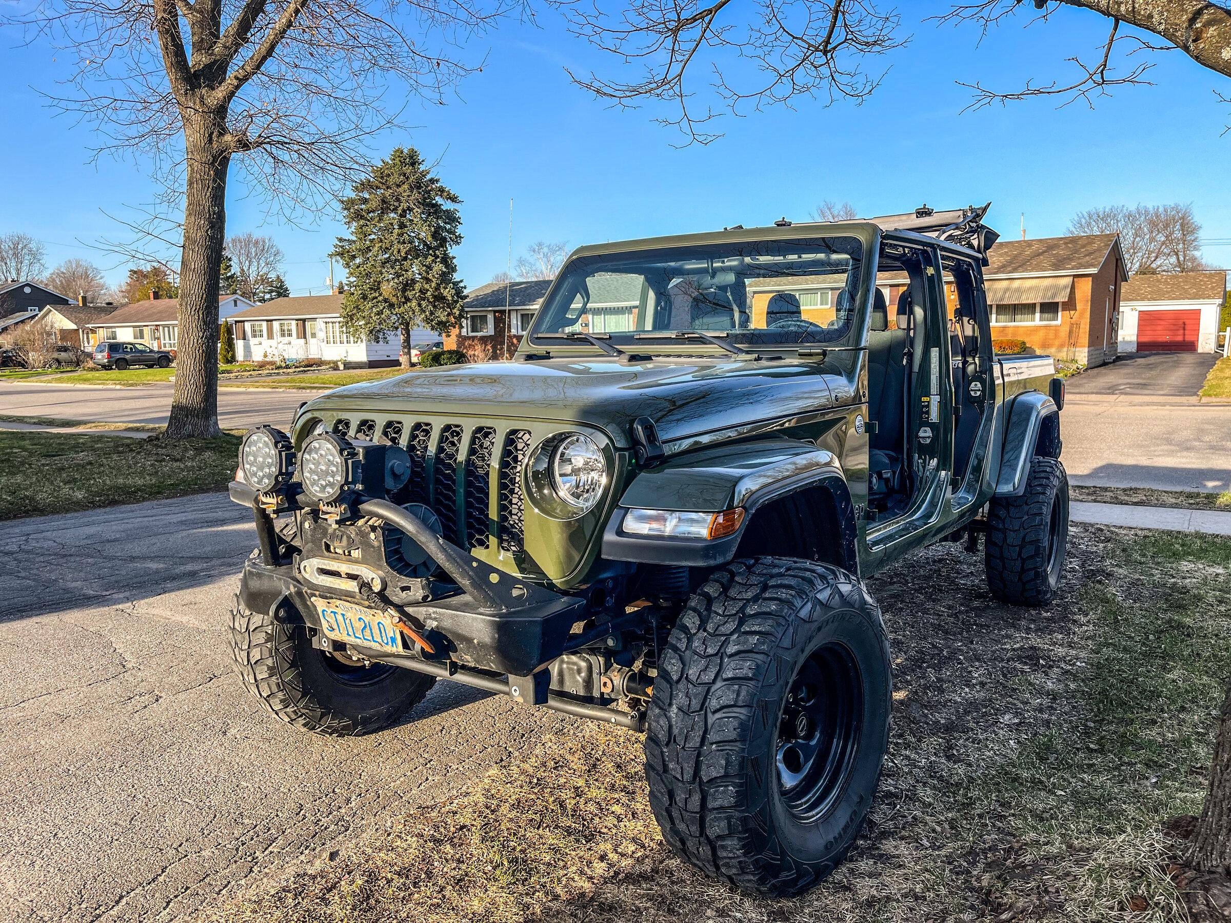 Jeep Gladiator SARGE GREEN Gladiator club 3D4FA775-11A5-43A1-BA5C-E9B261D22035