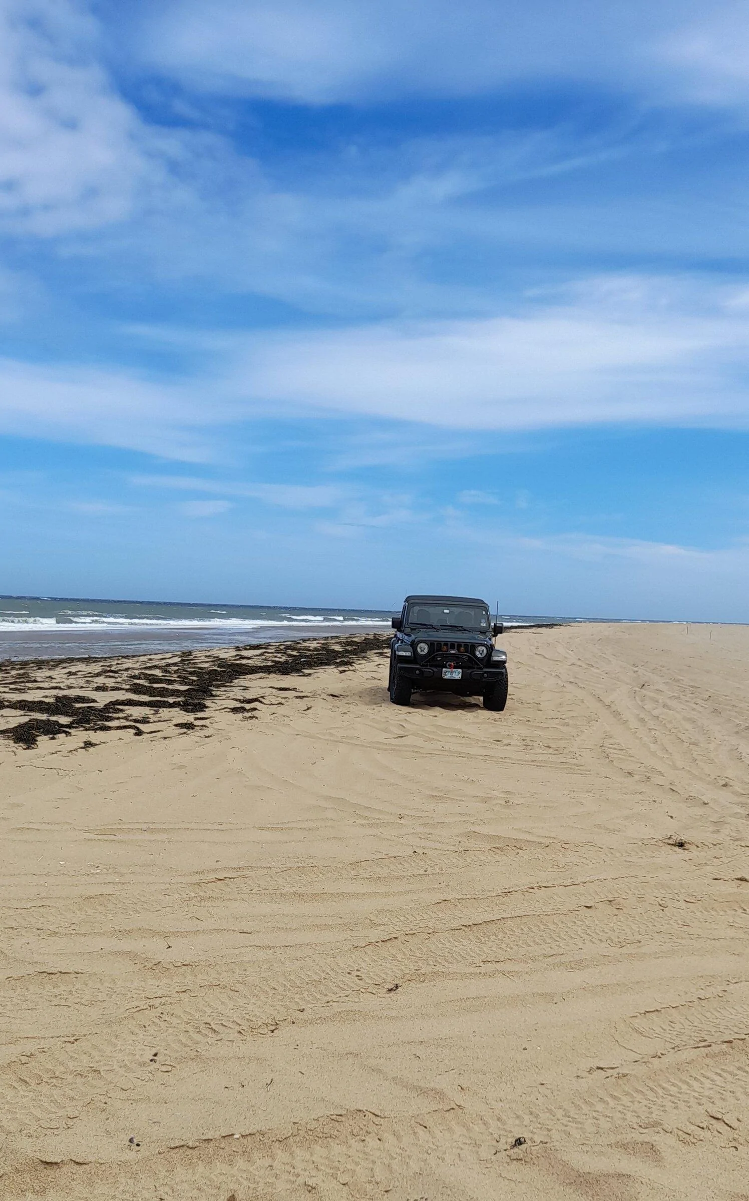 Jeep Gladiator Beach wheeling Cape Cod National Seashore! 20220510_113056