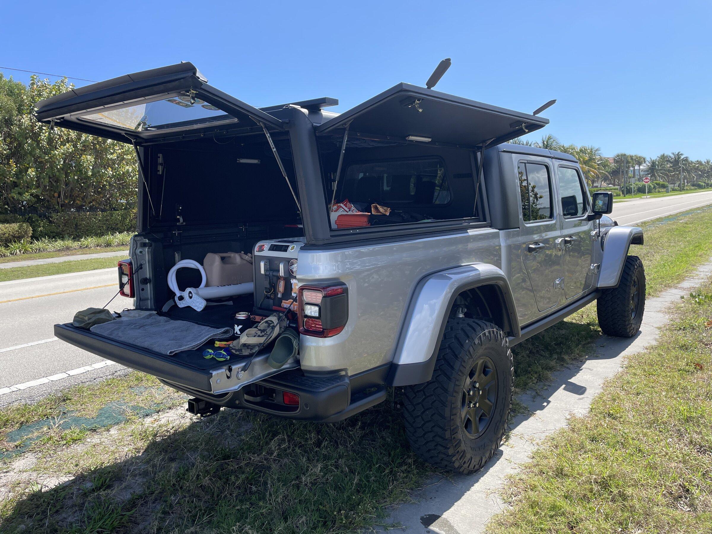 Jeep Gladiator Selling Alu-cab canopy 5C9D25E9-E184-4CA2-B6FB-33E158670171
