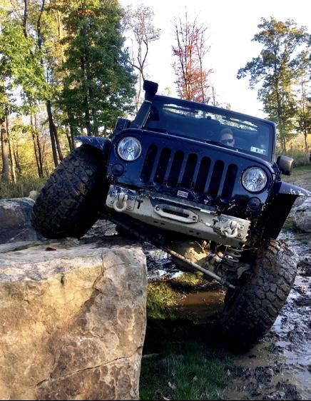 Jeep Gladiator Who has gone front bumper-less? 5E2CF018-A4A2-4DAA-B5F3-DFE0C1118518