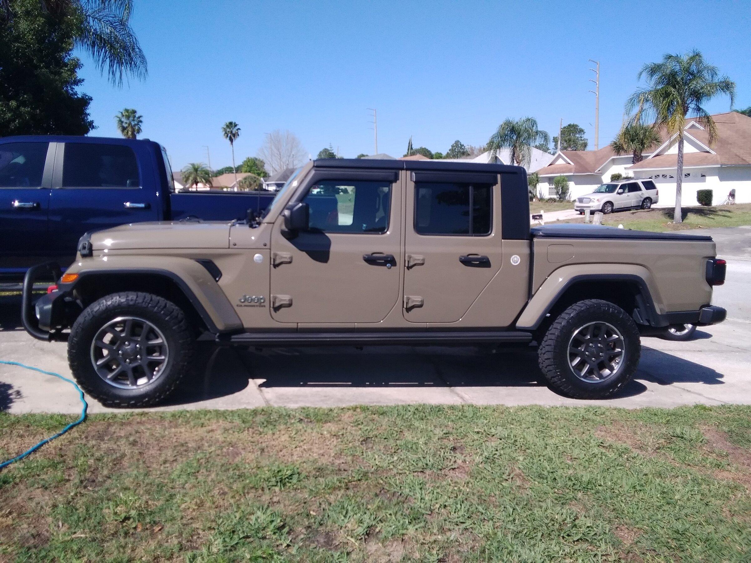 Jeep Gladiator window deflectors , Yes or No ? 20220302_110943