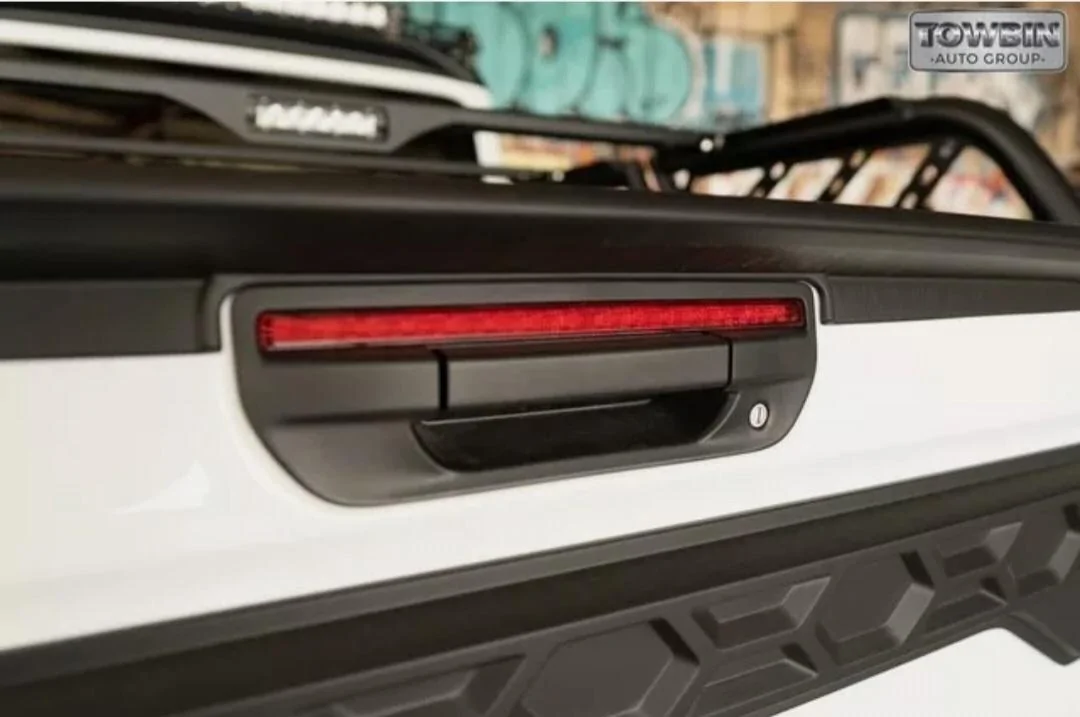 Jeep Gladiator Who makes this tailgate? Screenshot_20220515-113014_eBay